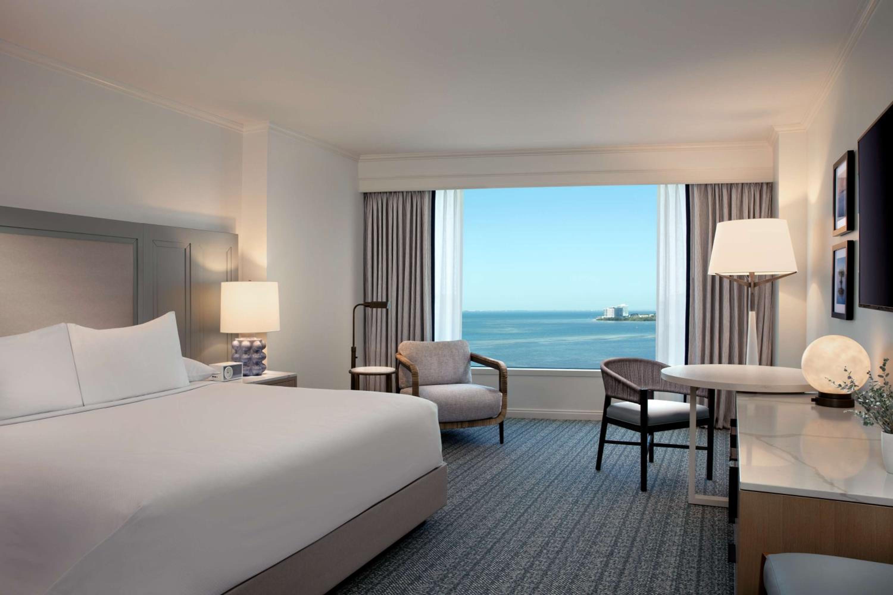 King Room with Bay View - Photo 1