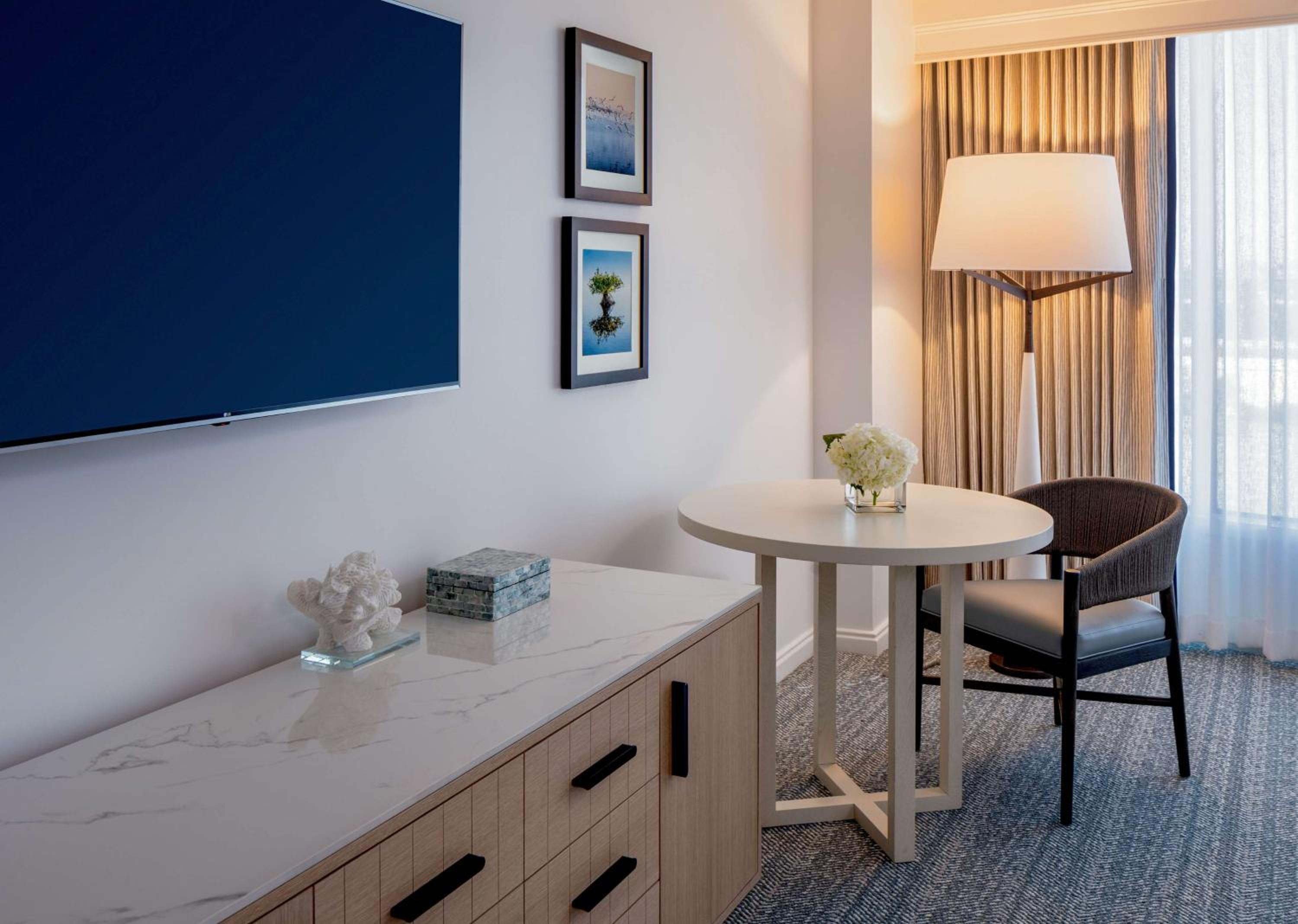 Double Room with Two Double Beds - Photo 2
