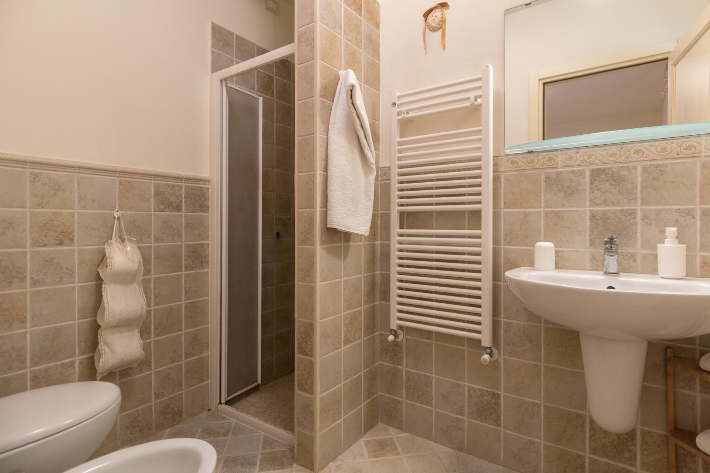 Classic Triple Room - Photo 3