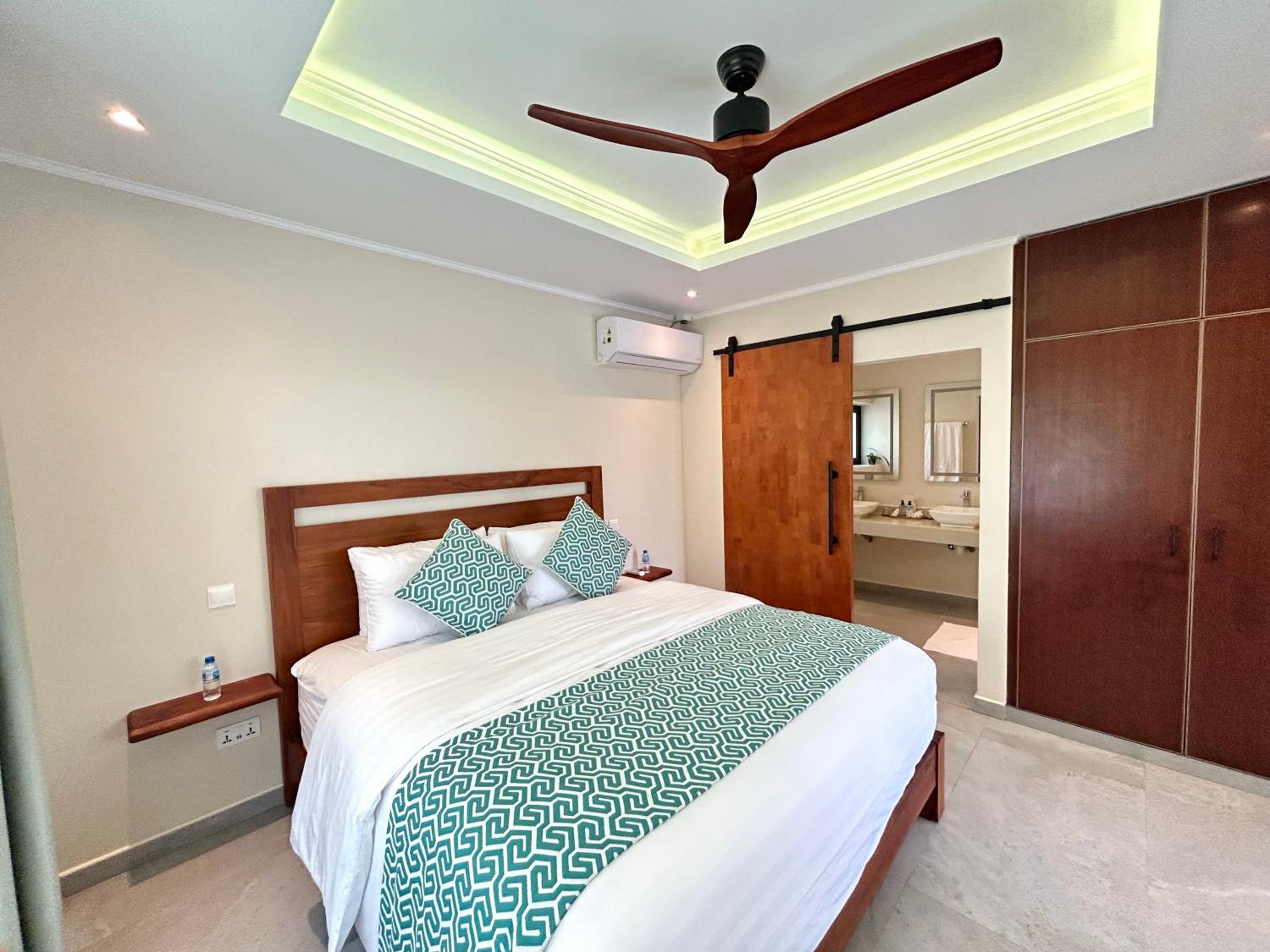 Deluxe Double Room with Sea View