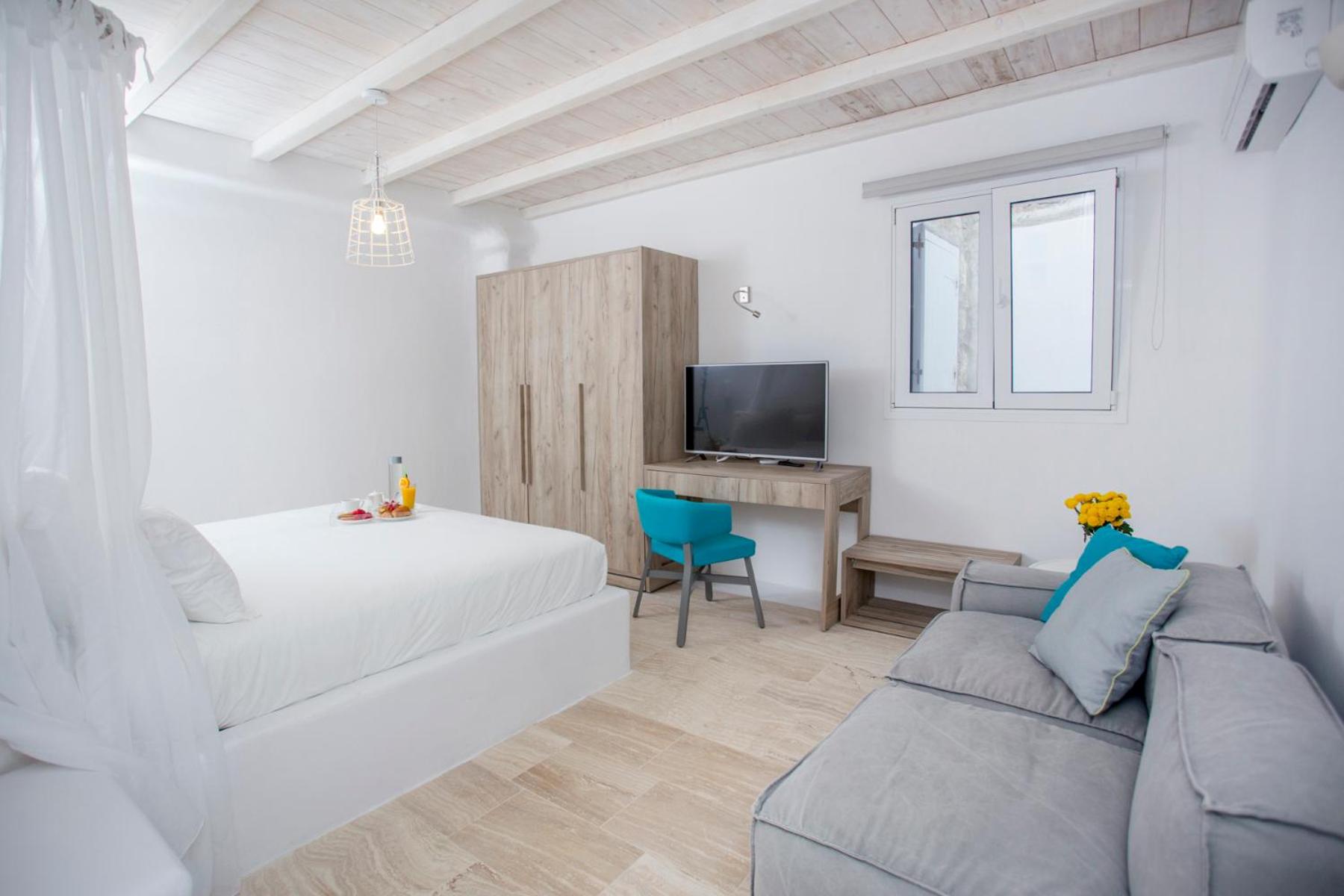 Senses Suite with Outdoor Hot Tub