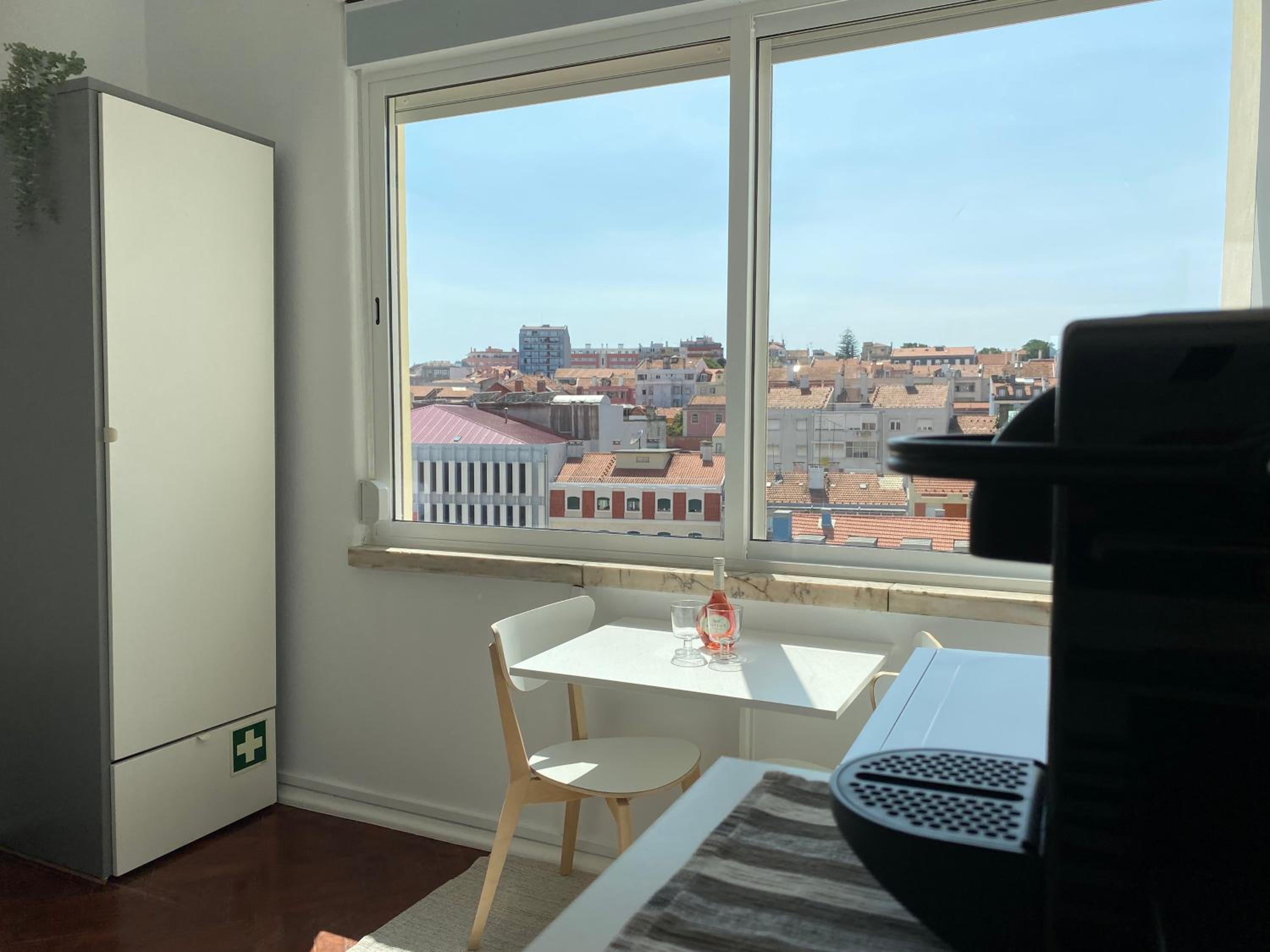 Double Room with Shared Bathroom photo 2