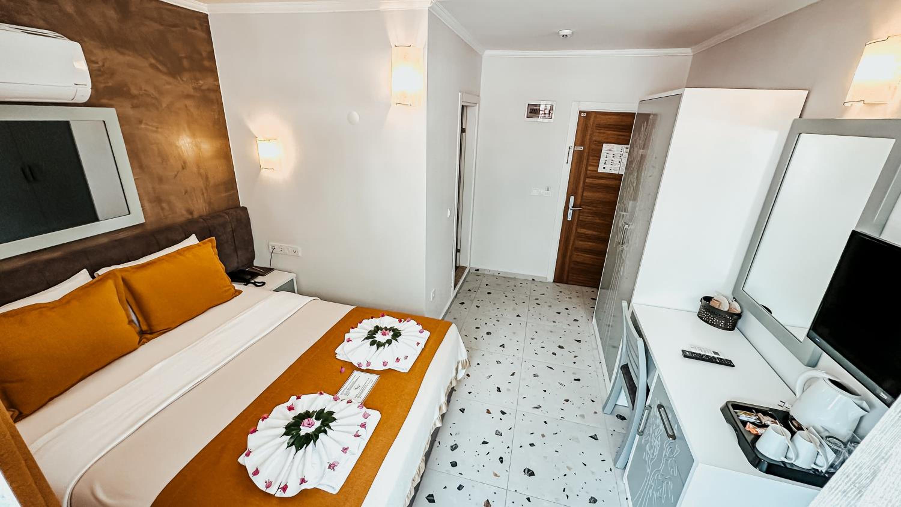 Deluxe Suite photo 1