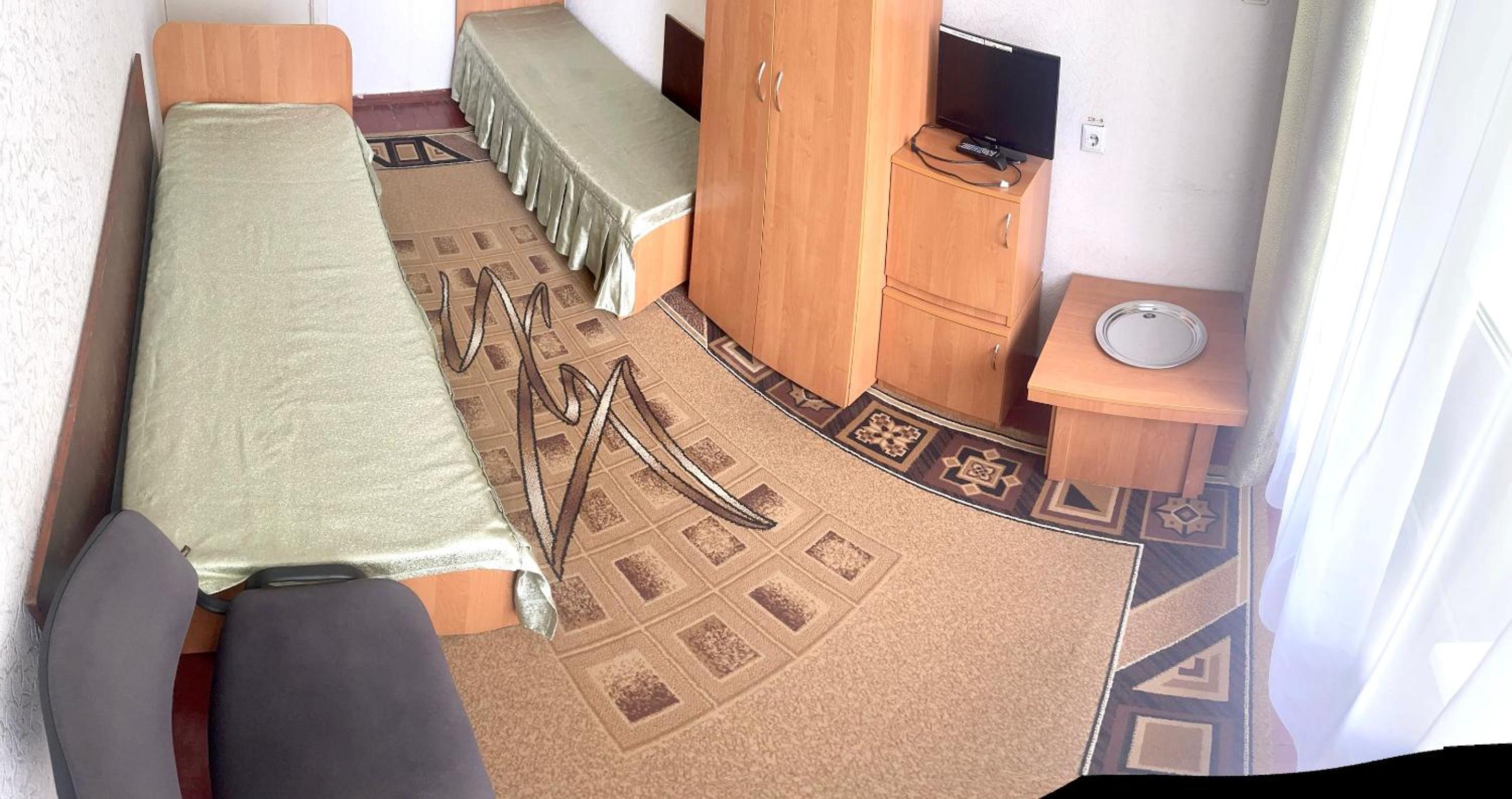 Budget Double Room photo 2