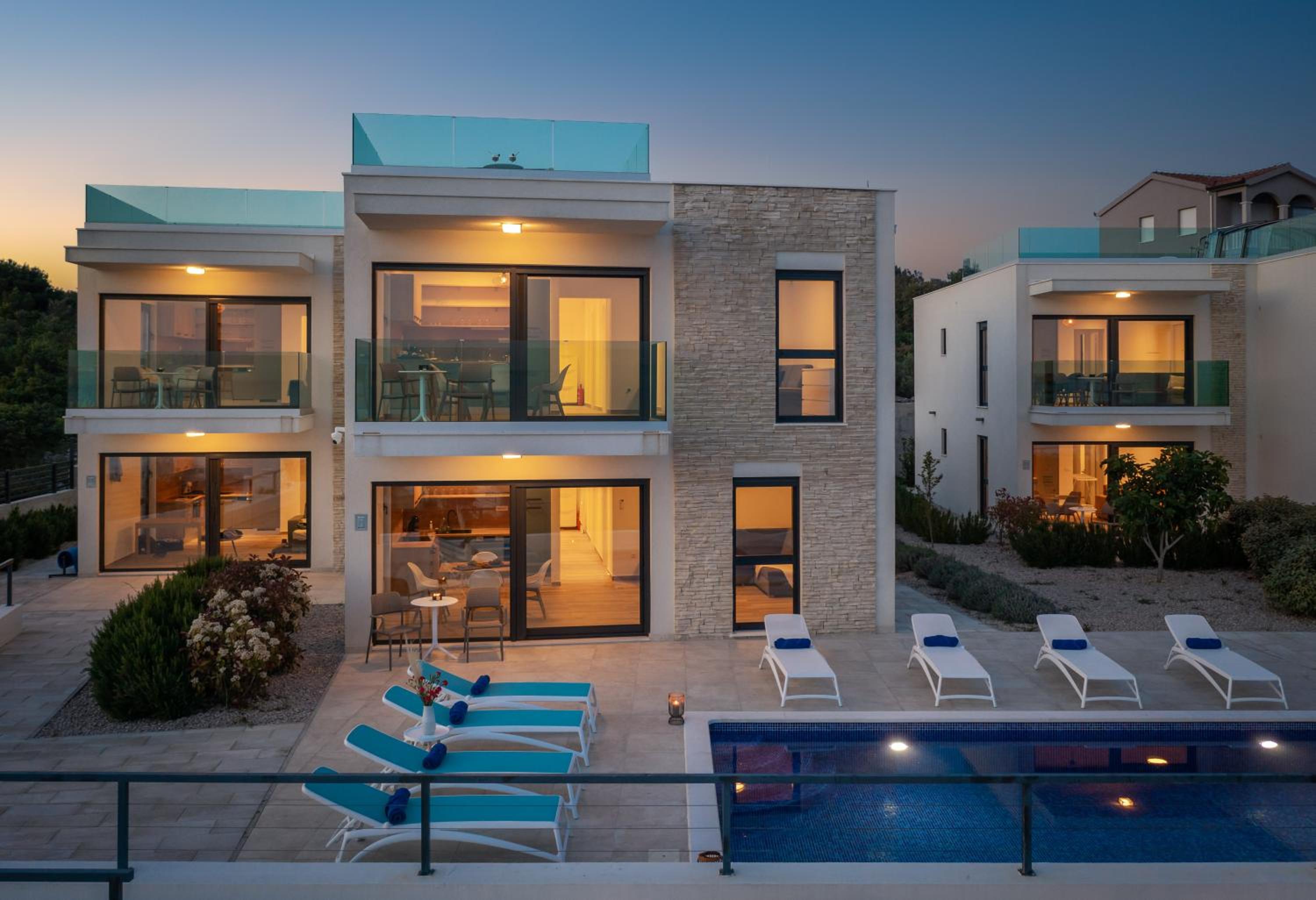 Two-Bedroom Apartment with Sea View photo 3