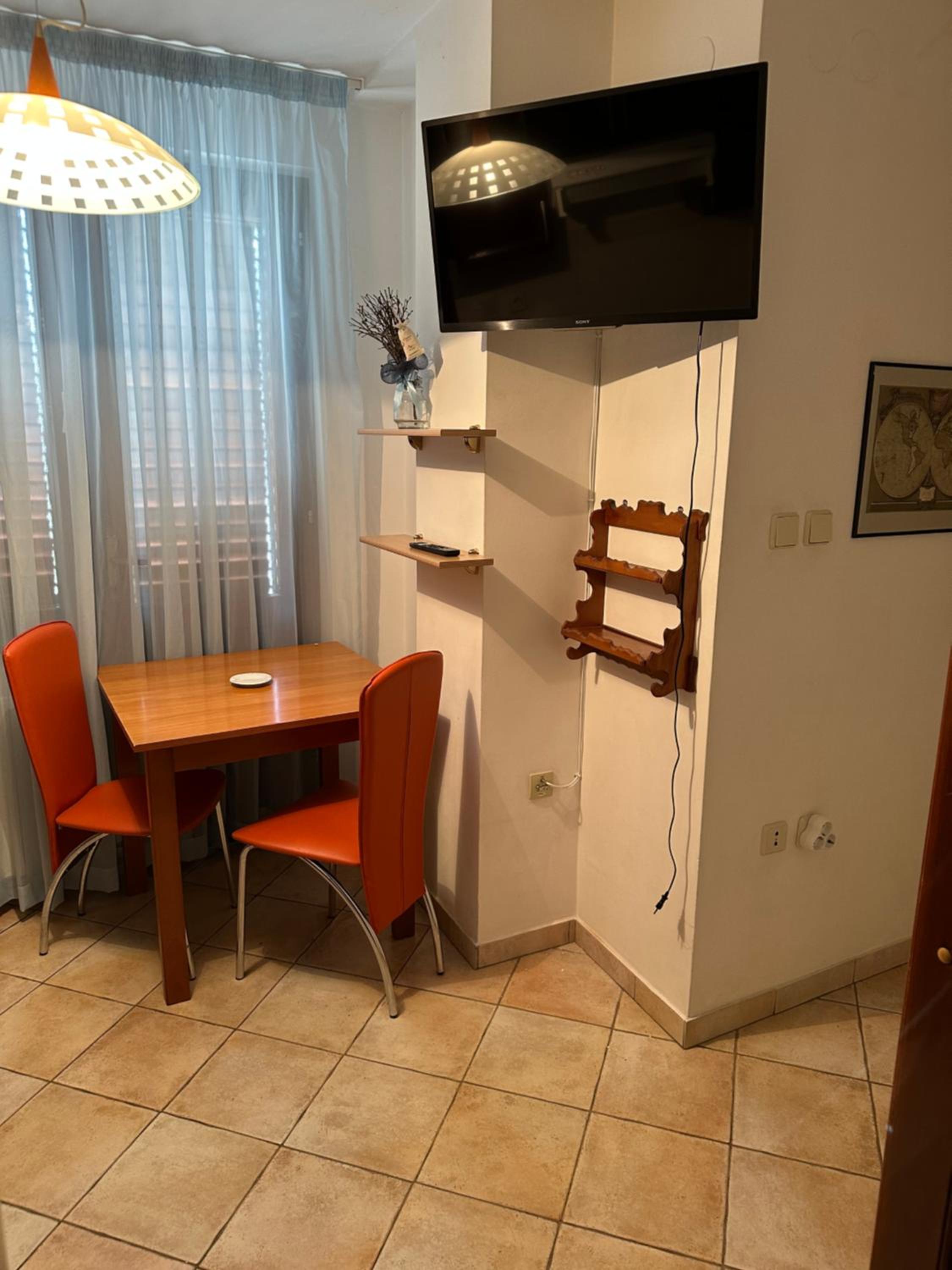 One-Bedroom Apartment photo 3