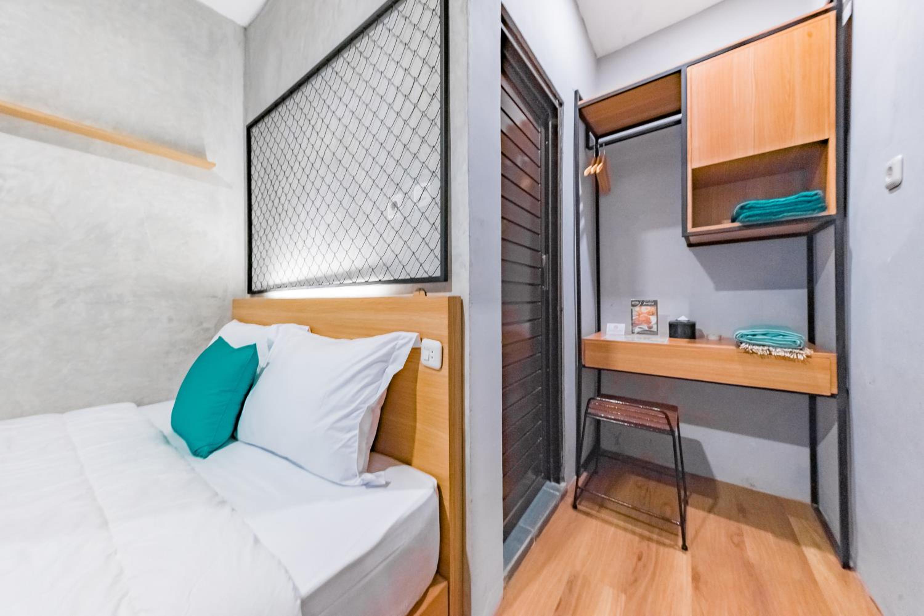 Standard Double Room - Photo 7