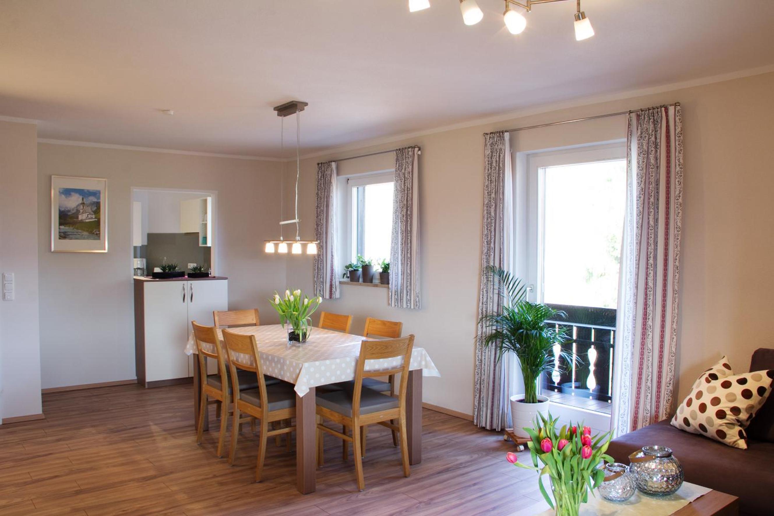 Apartment 12 photo 3