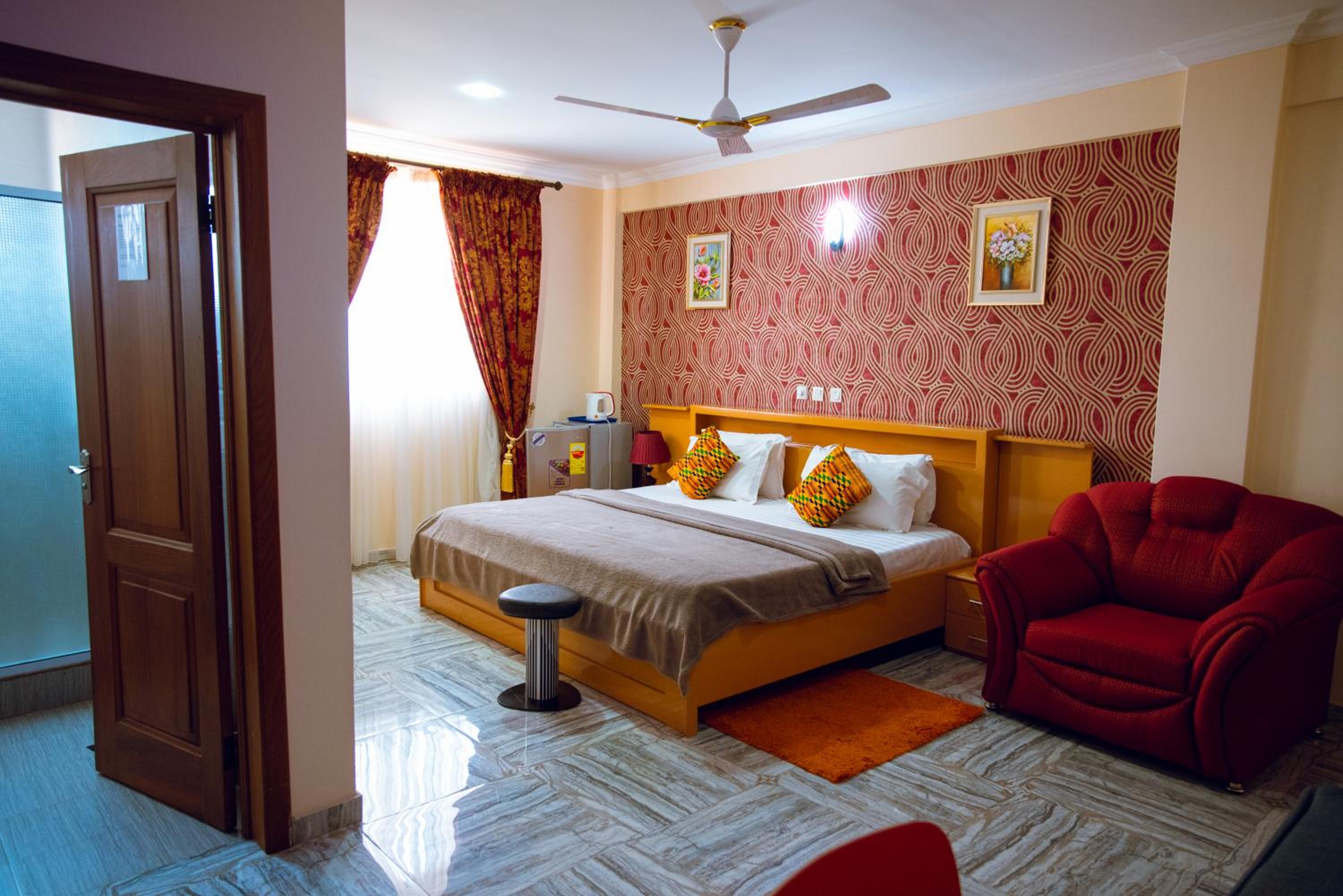 Deluxe King Room photo 1