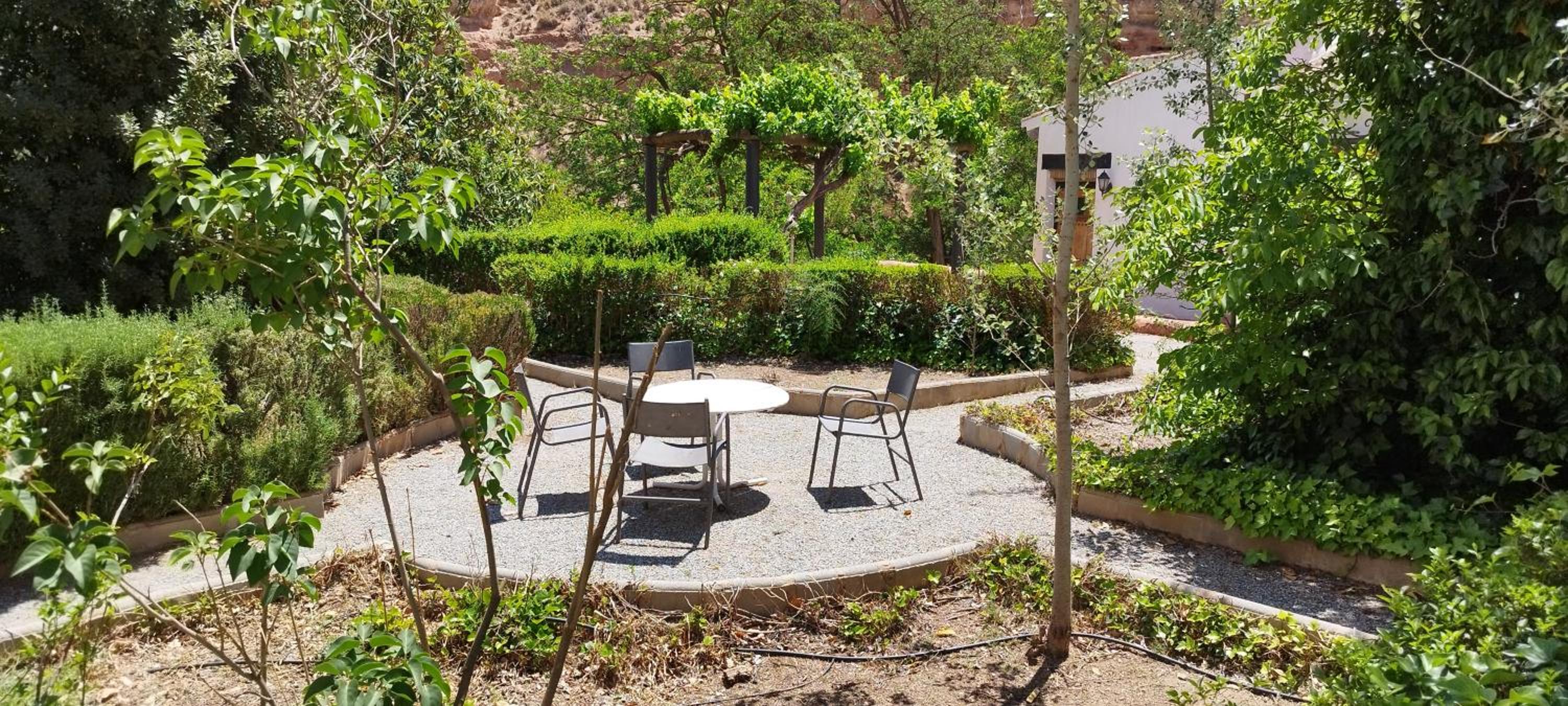 Superior Cave with Hot tub - Photo 41