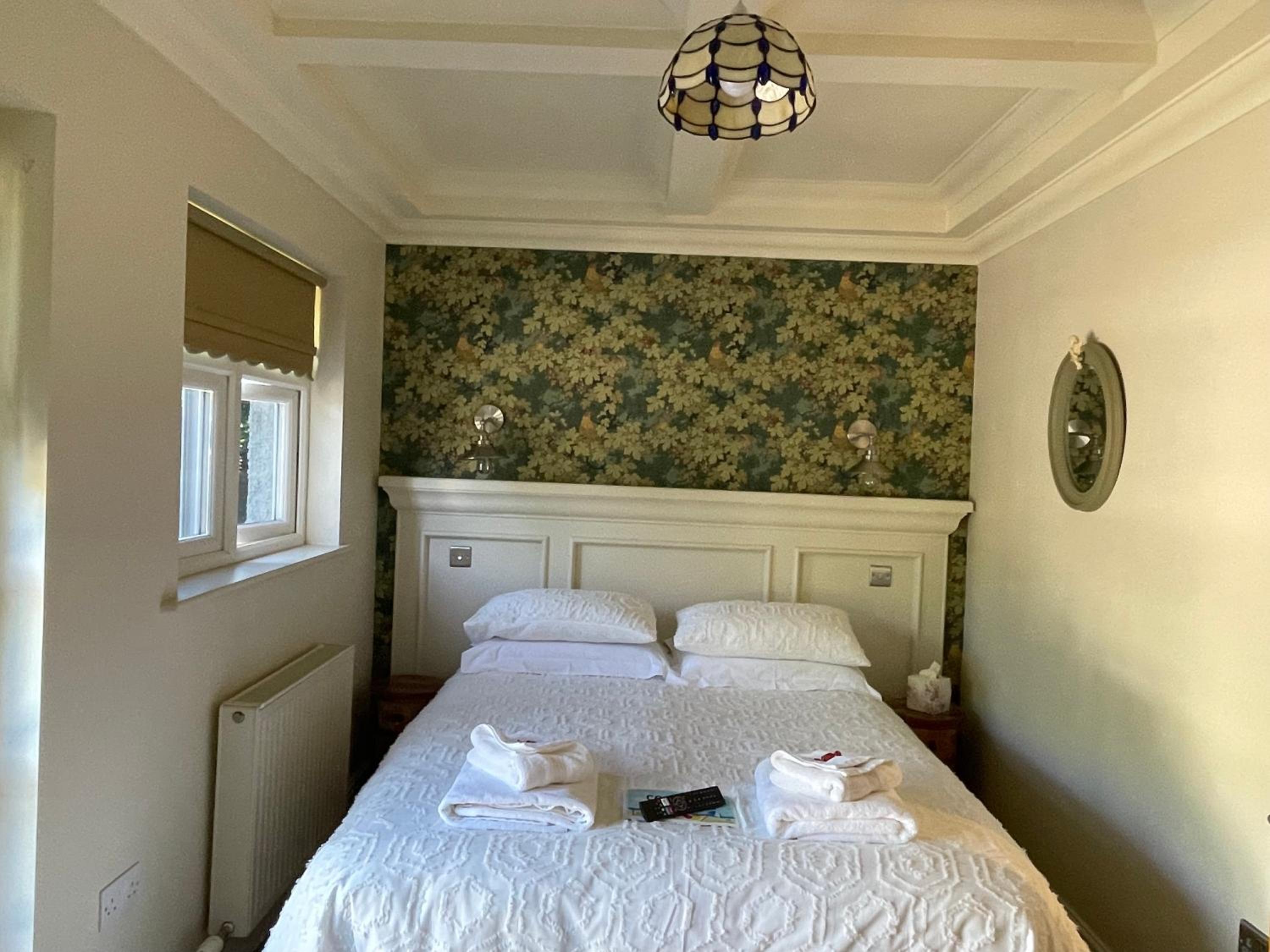 Double or Twin Room with Private Bathroom