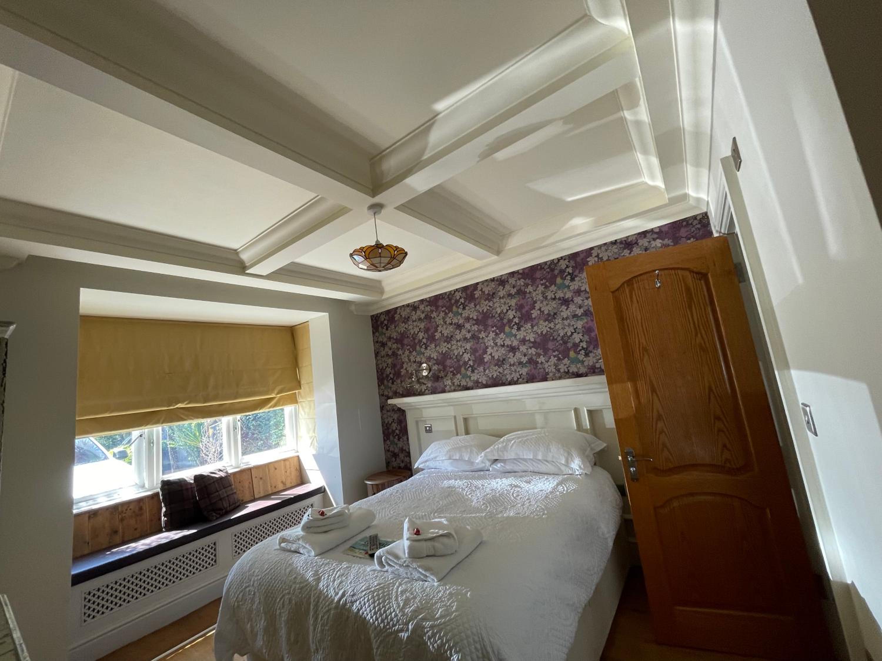 Double or Twin Room with Private Bathroom
