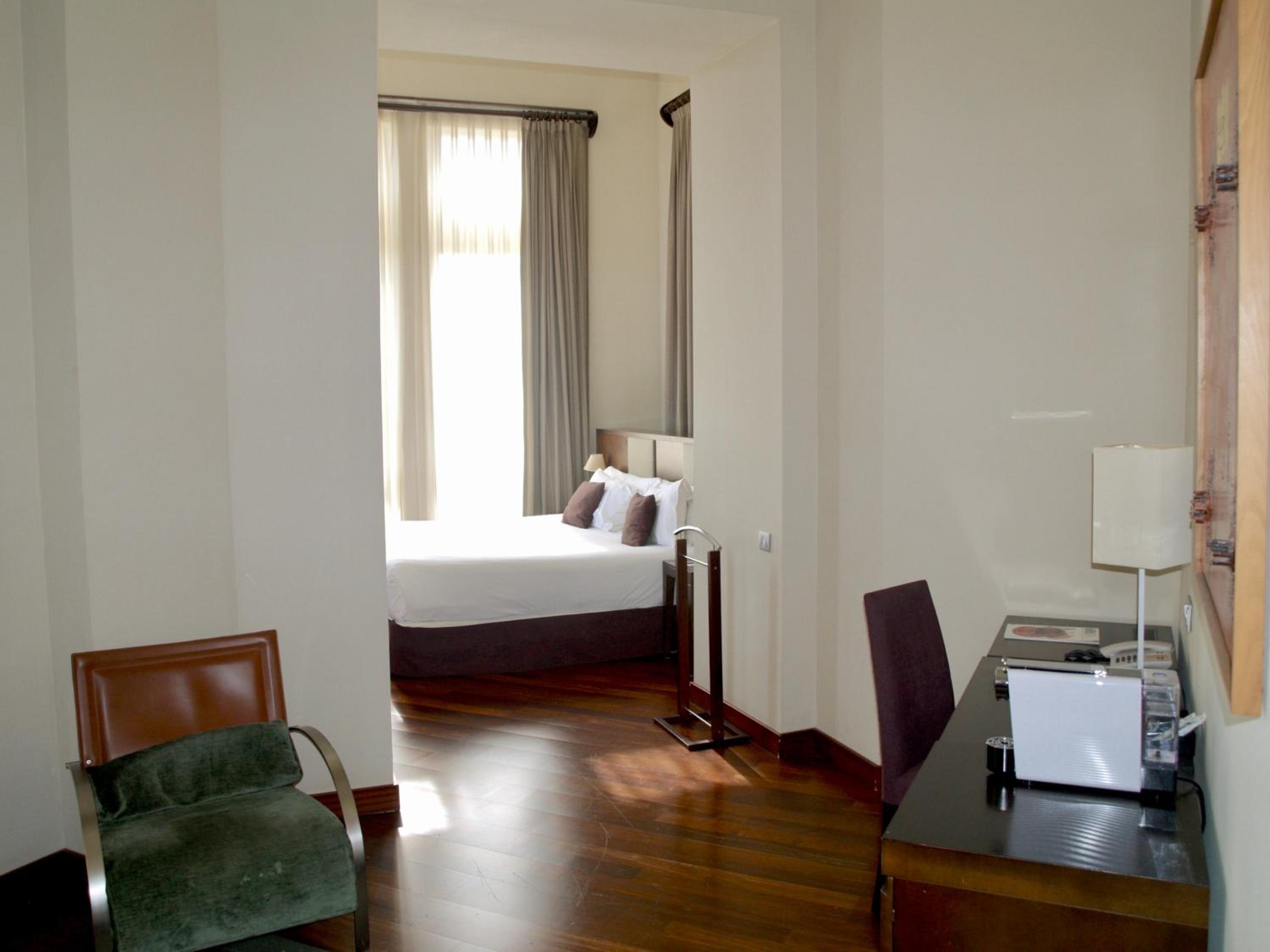 Junior Suite with Sea View - Photo 5