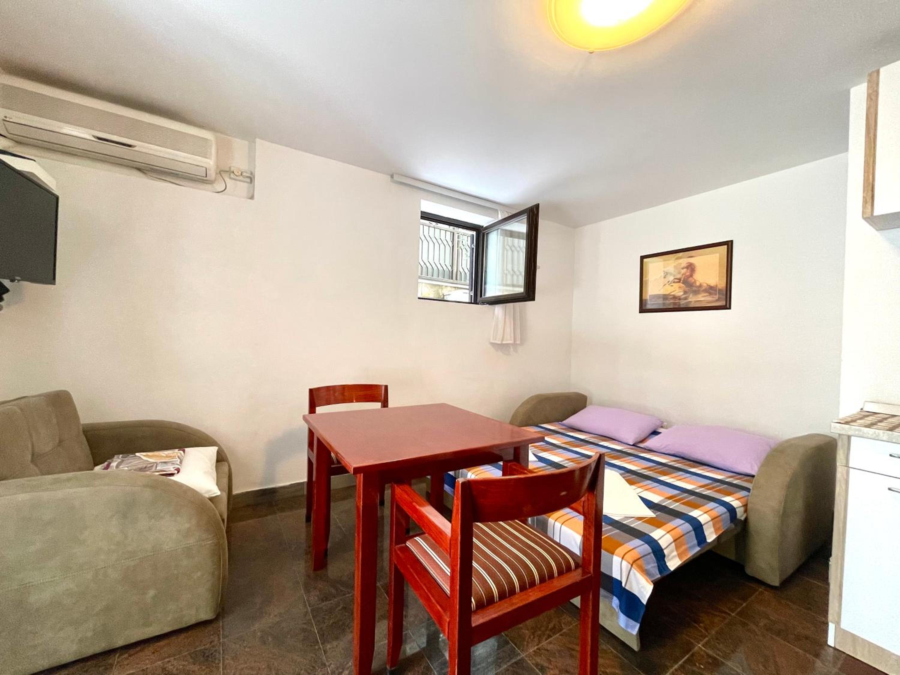 Apartment with Garden View - Photo 3