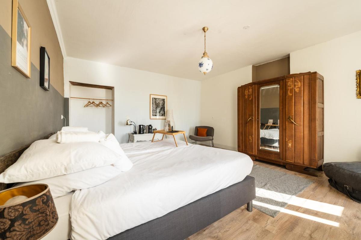 Classic Double Room with Shower photo 1