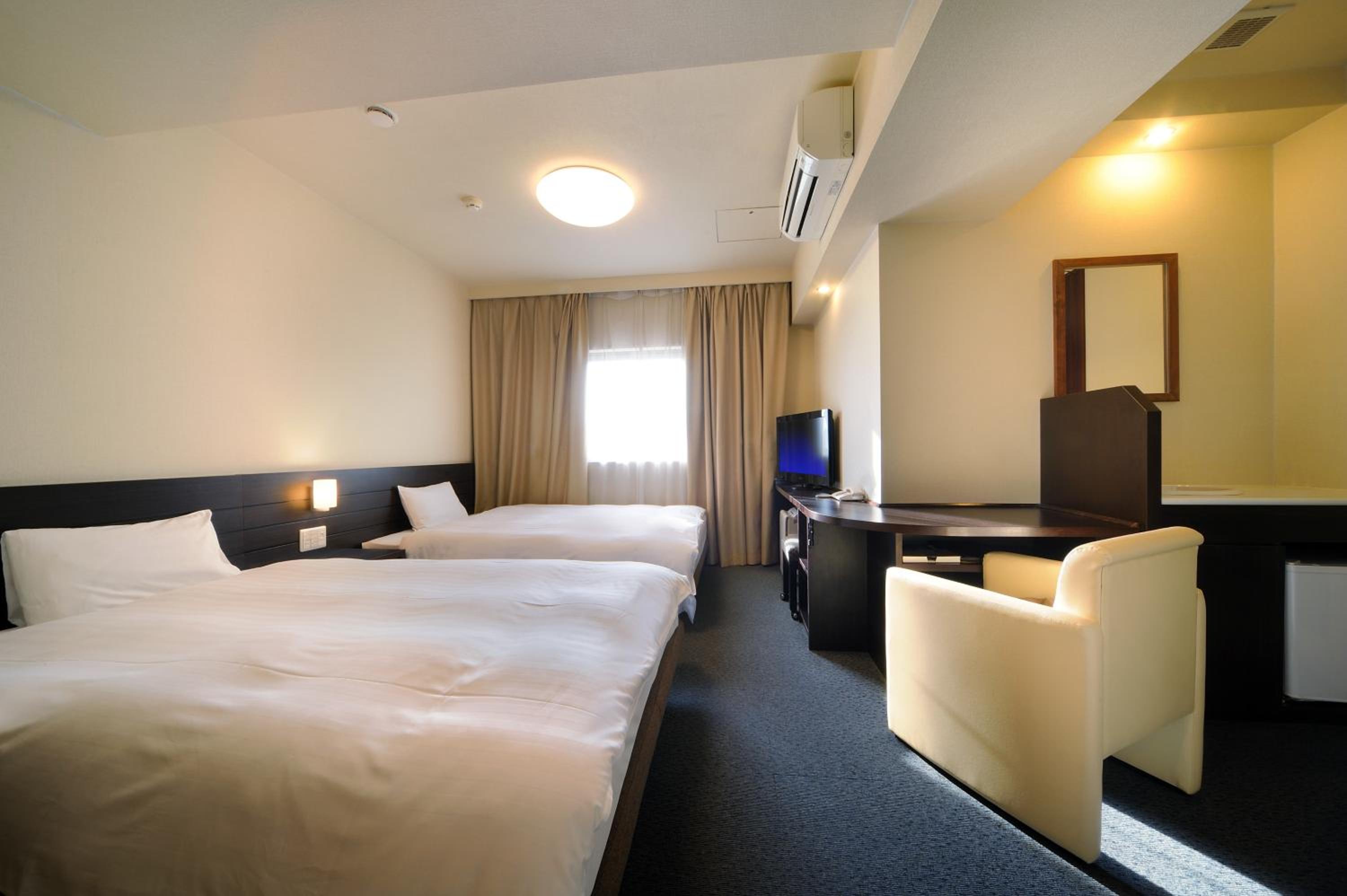 Standard Twin Room - Non-Smoking