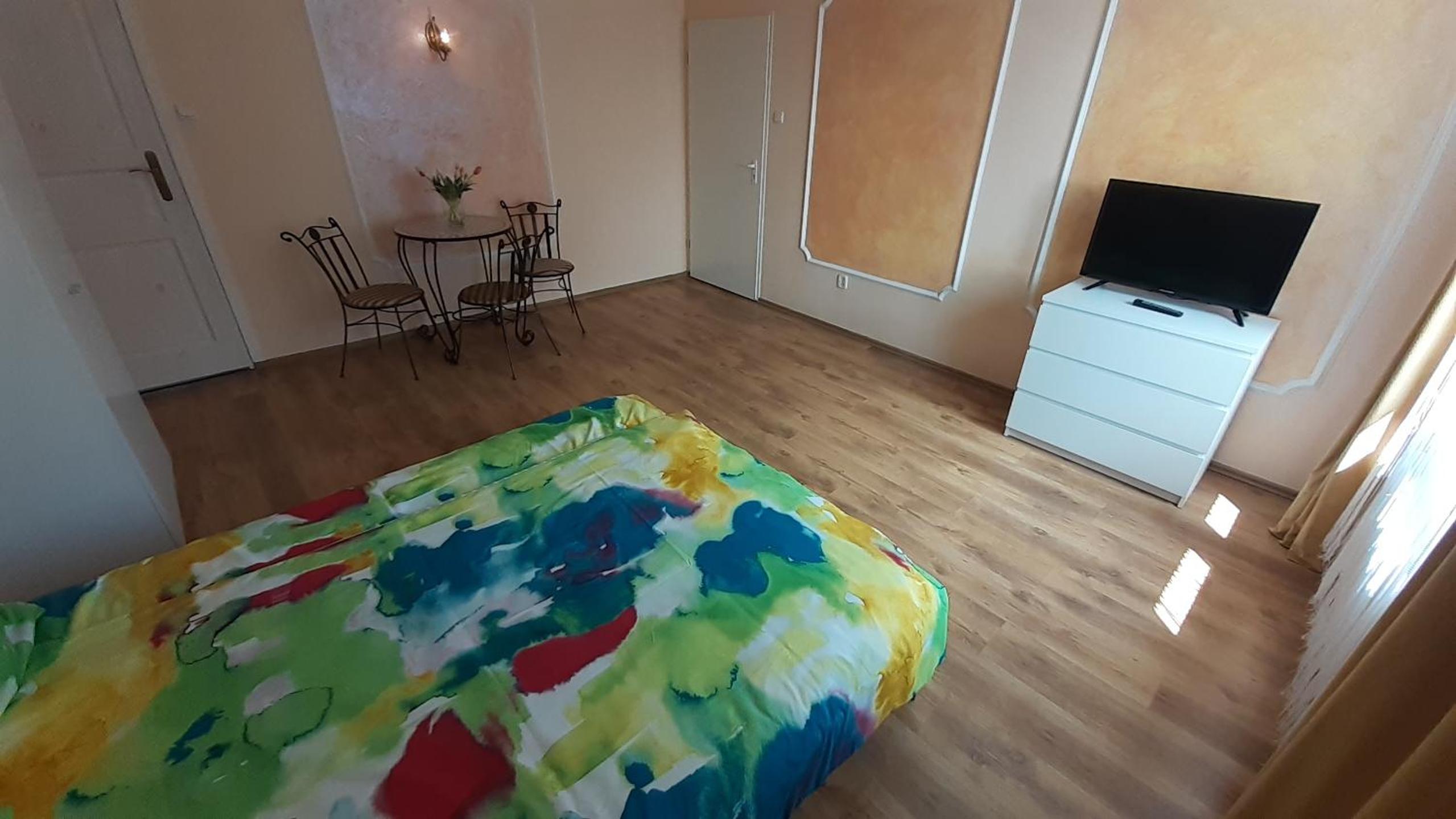 Large Double Room photo 3
