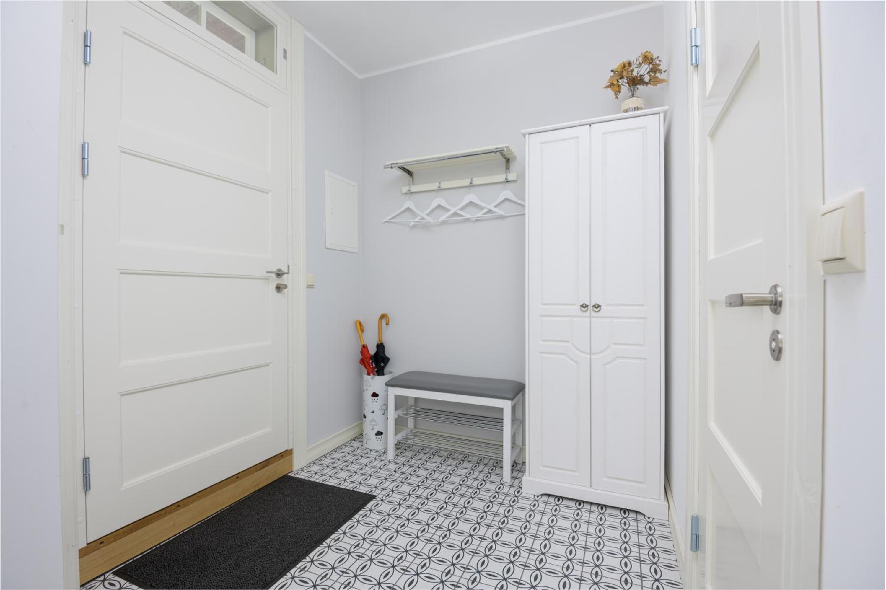 One-Bedroom Apartment - Photo 16