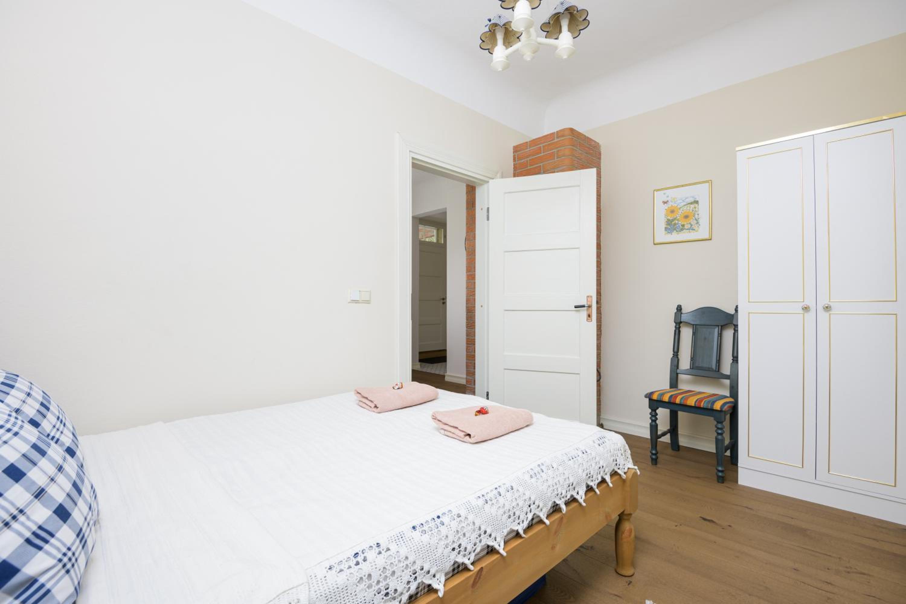 One-Bedroom Apartment - Photo 15