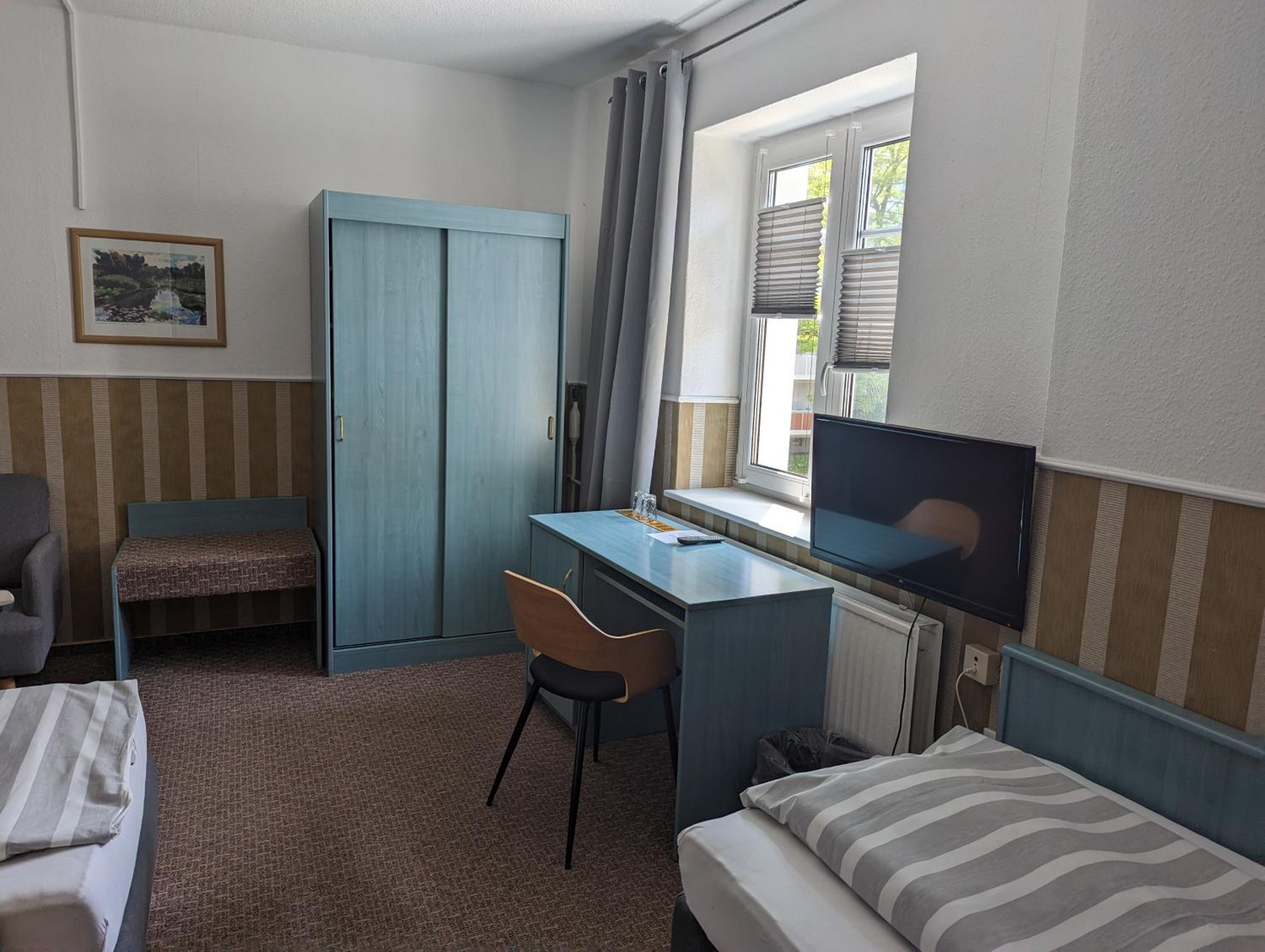 Standard Twin Room photo 2