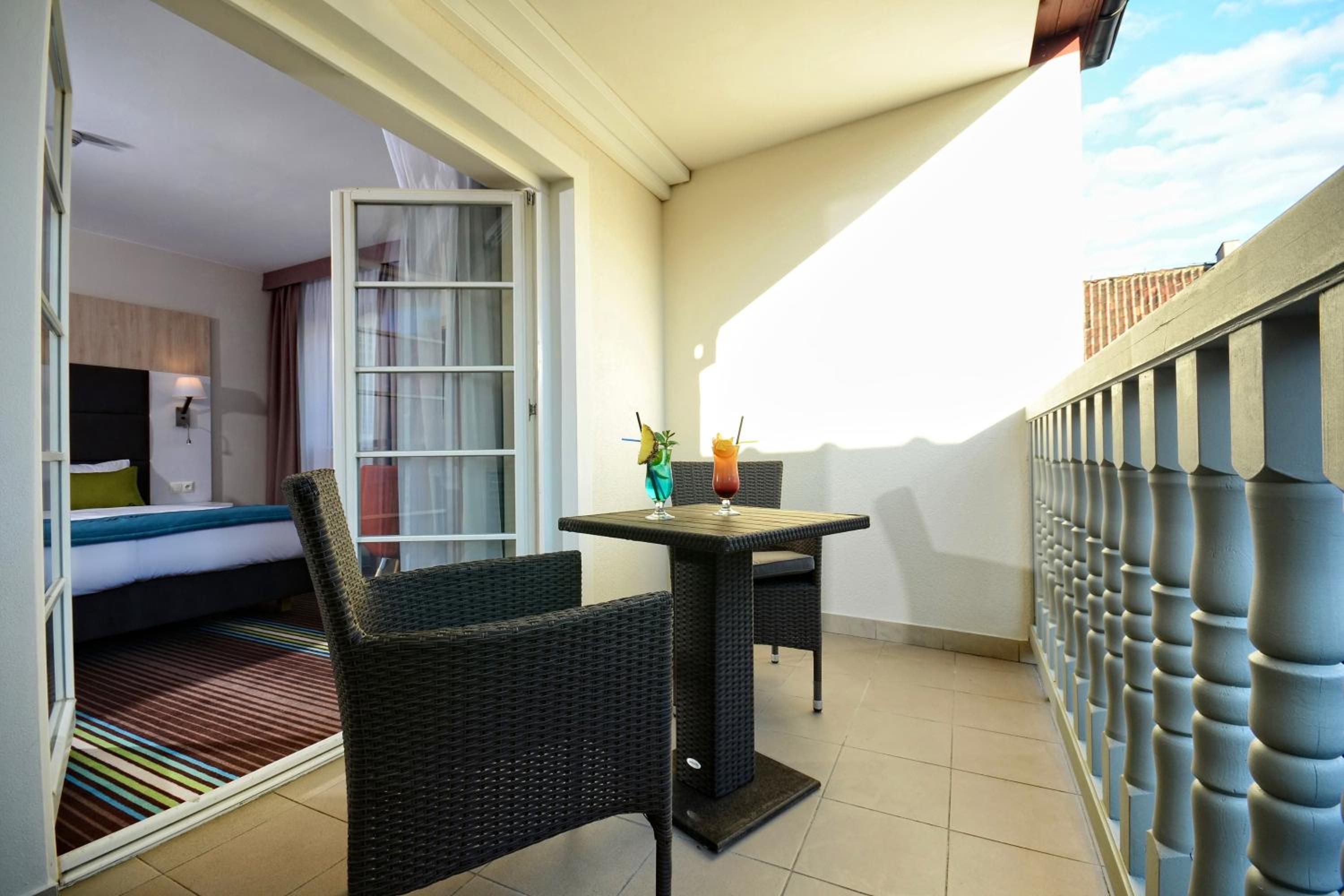 Superior Double Room with Balcony photo 2
