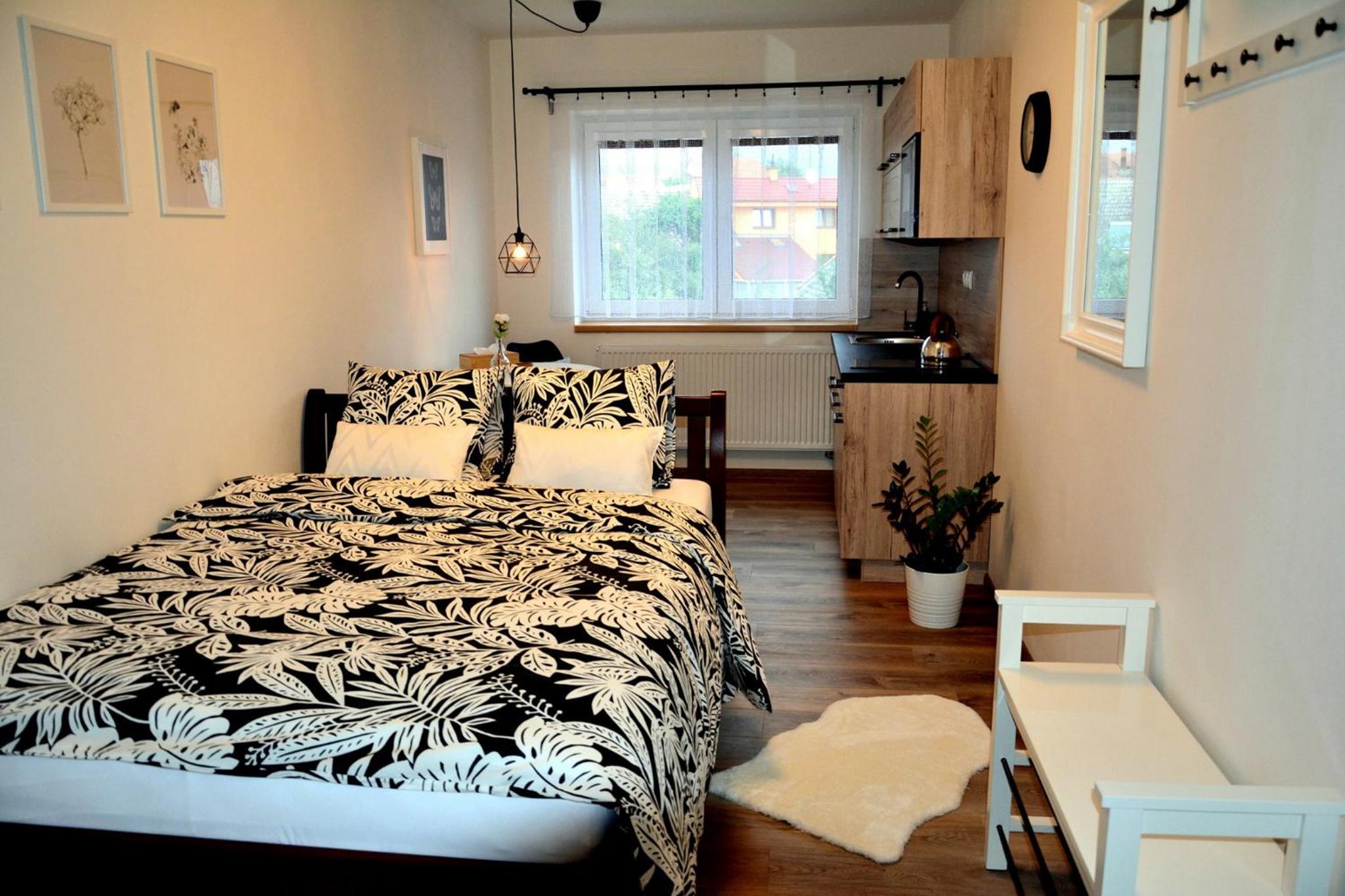 Apartment With Shared Bathroom