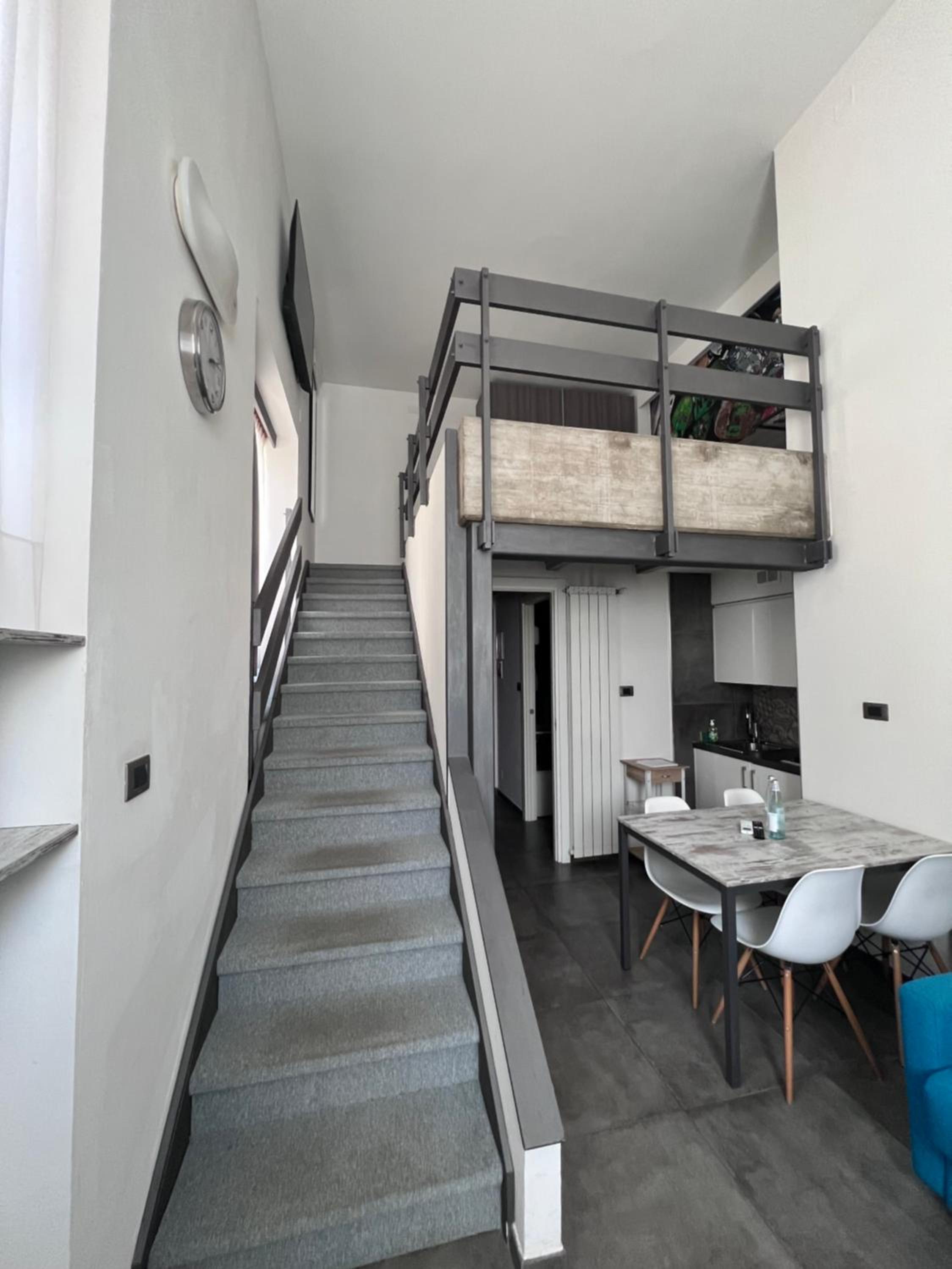 Loft - Photo 18