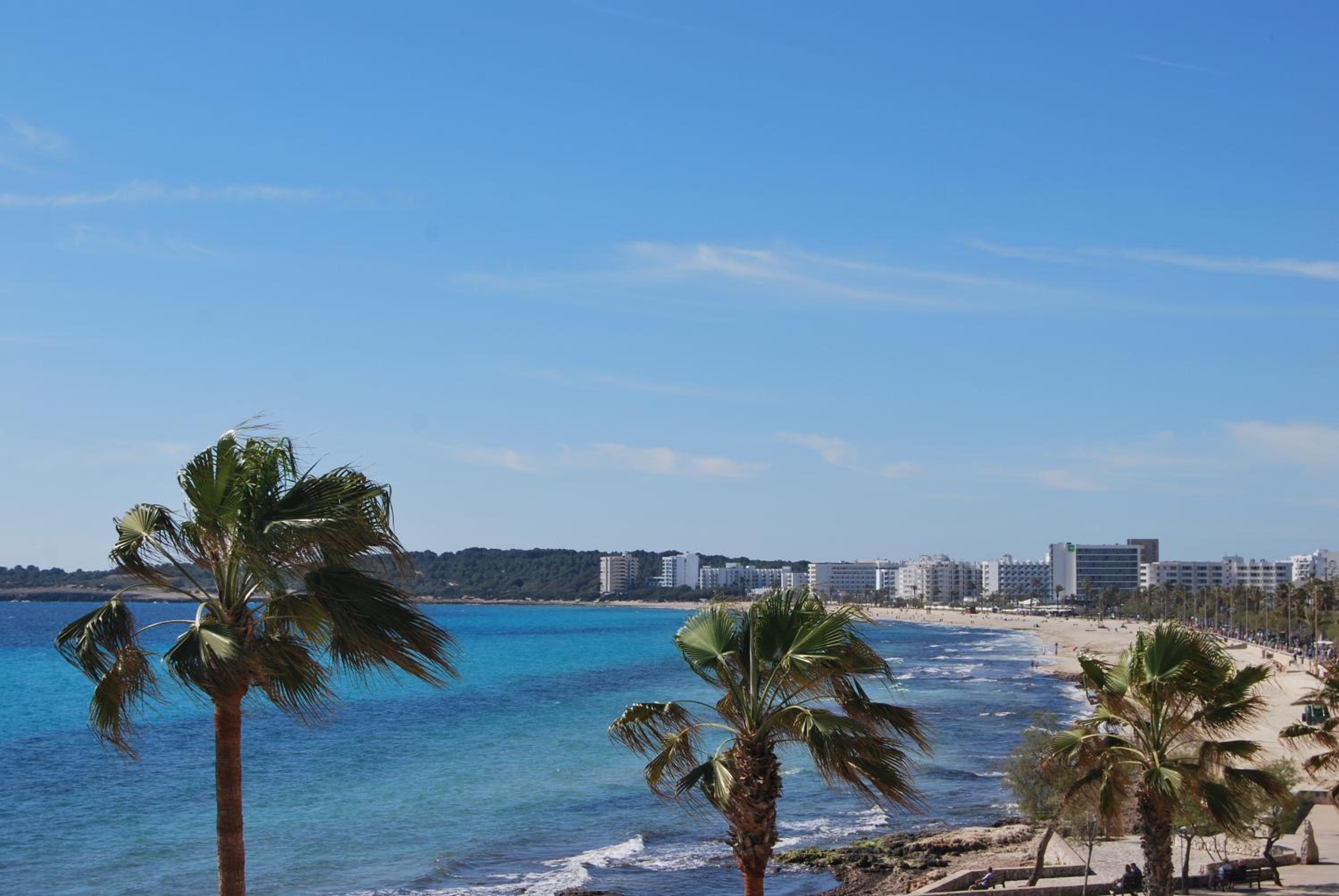 Apartment (4 Adults) - Ibiza photo 3