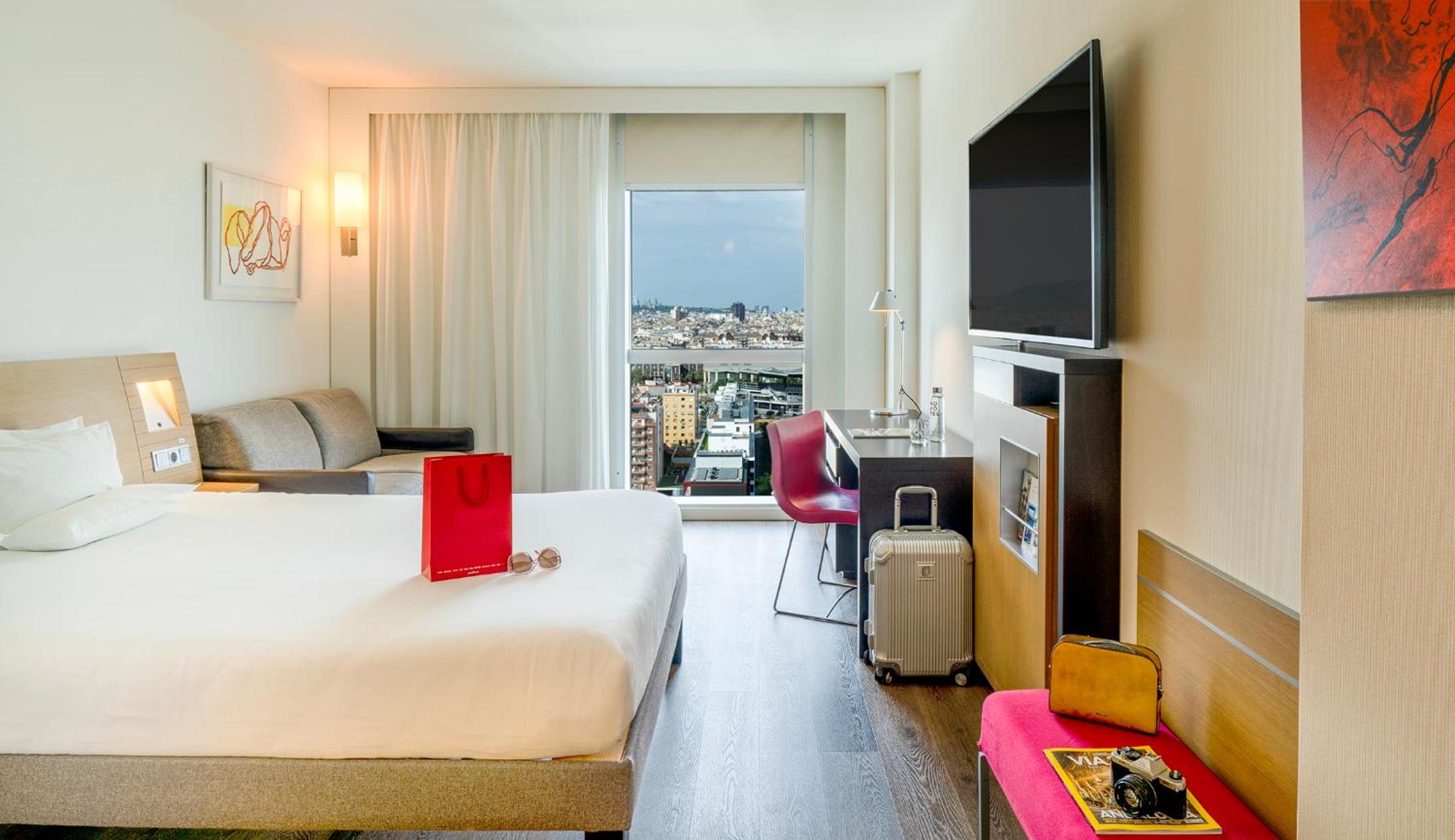 Standard Double Room with City View