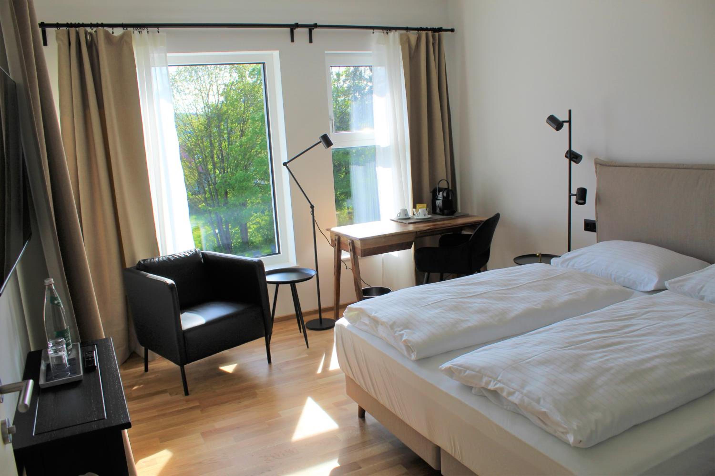 Deluxe Double Room with Balcony photo 1