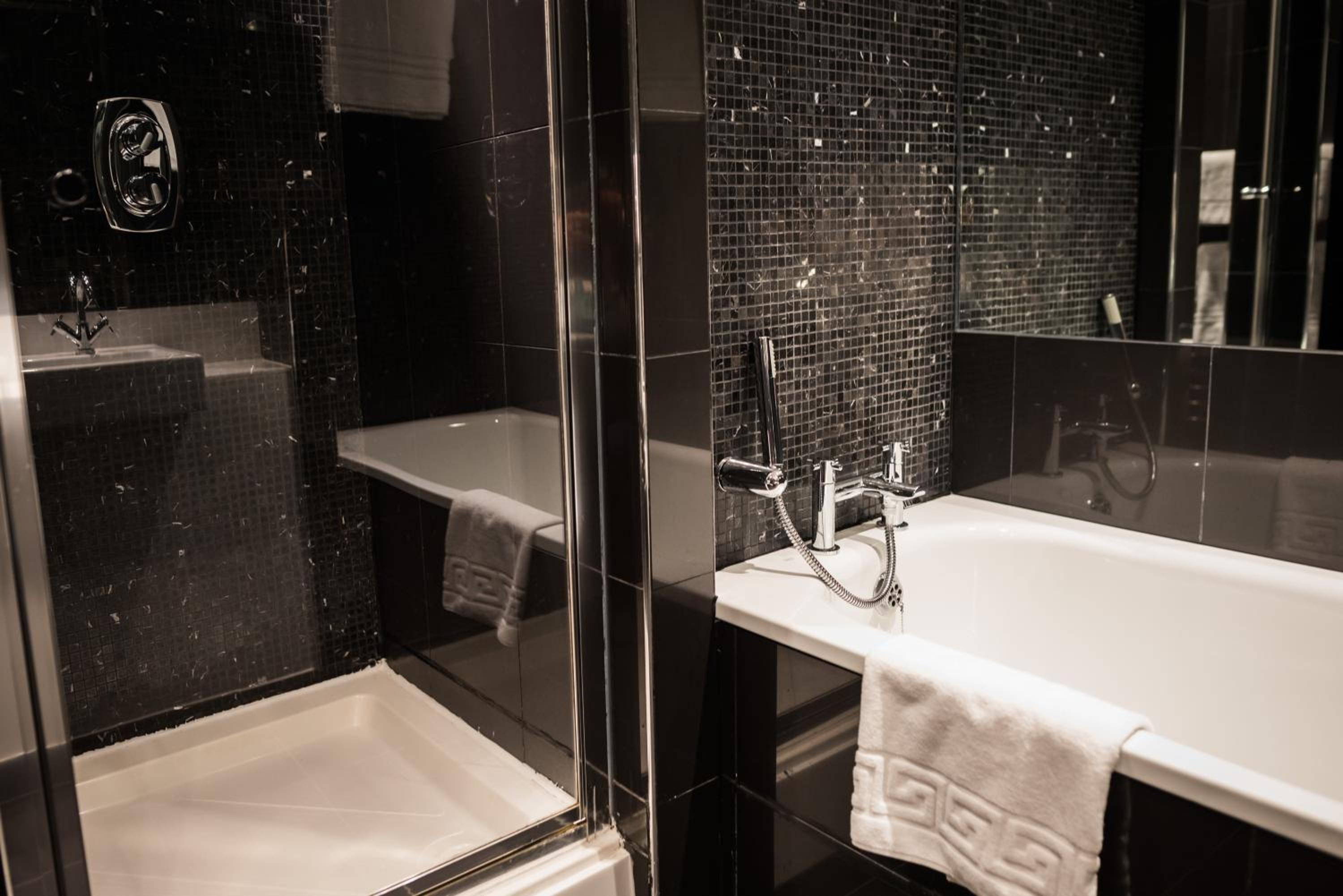 Executive King Room - Photo 3