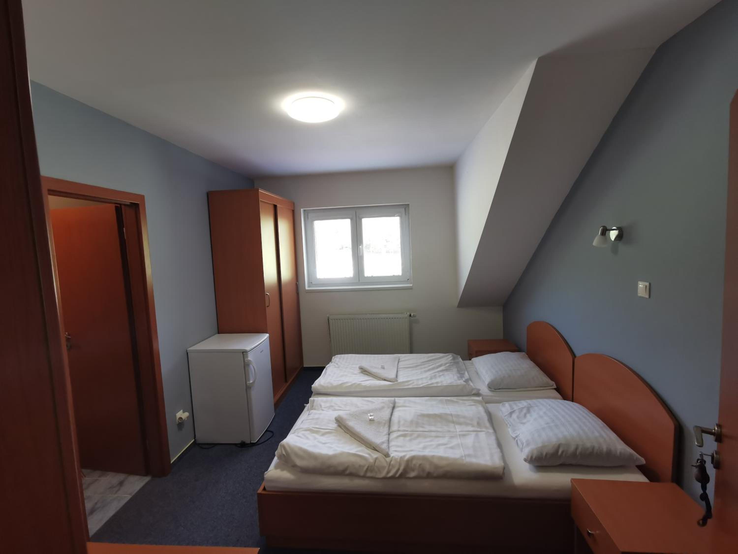 Twin Room - Photo 1