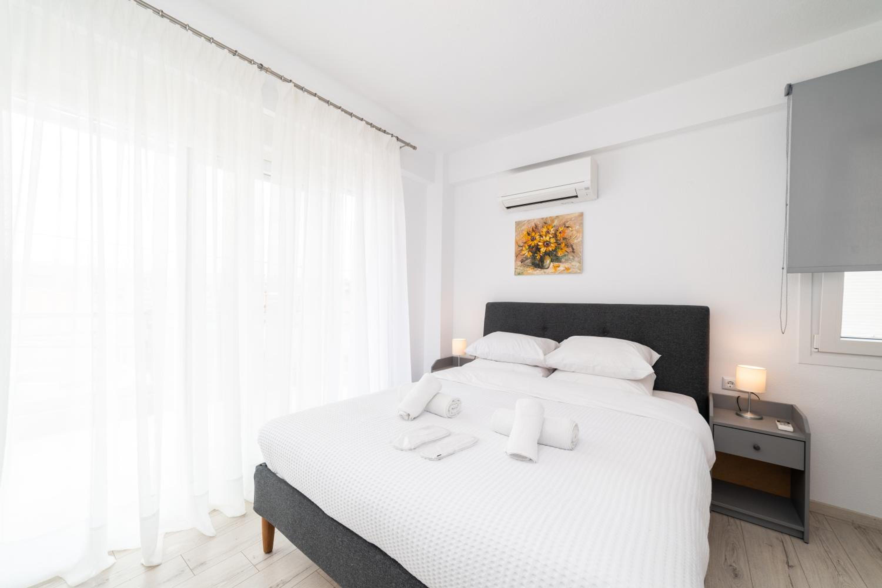 Two-Bedroom Duplex with Garden photo 1