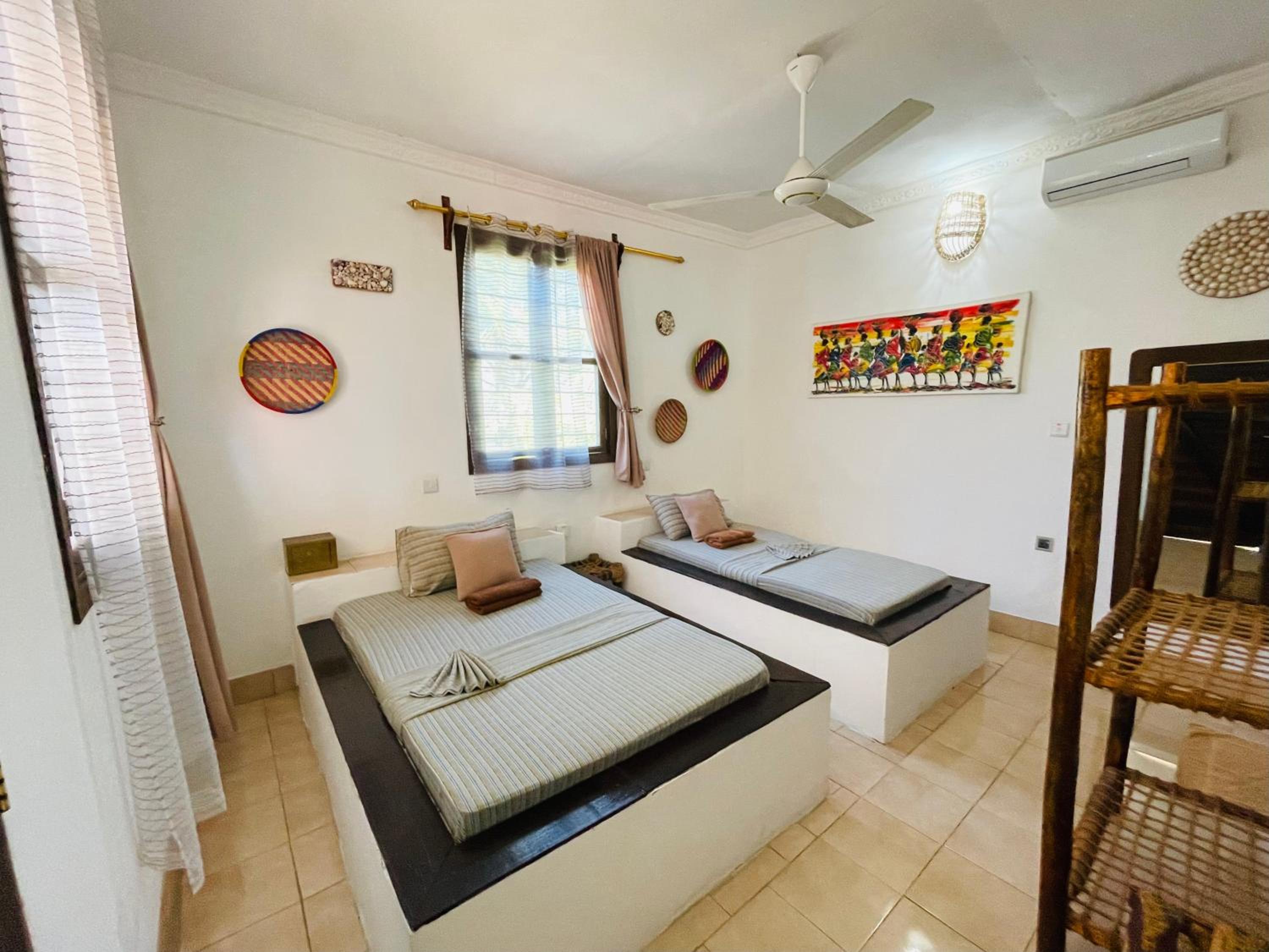 Twin Room with Terrace - Photo 16