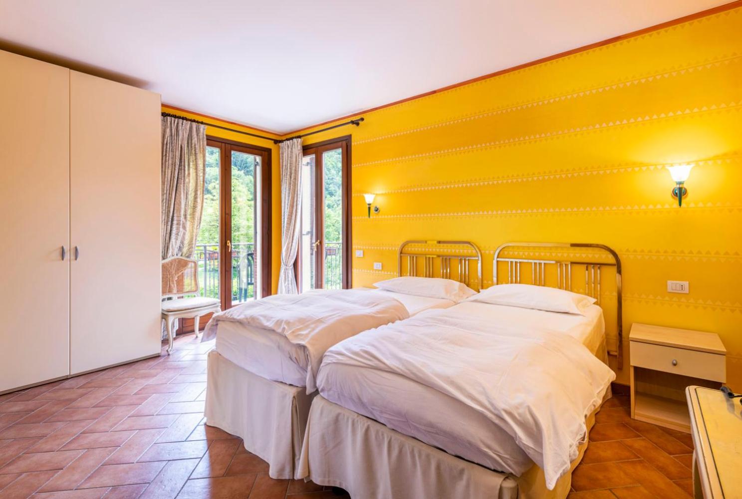 Twin Room - Photo 1