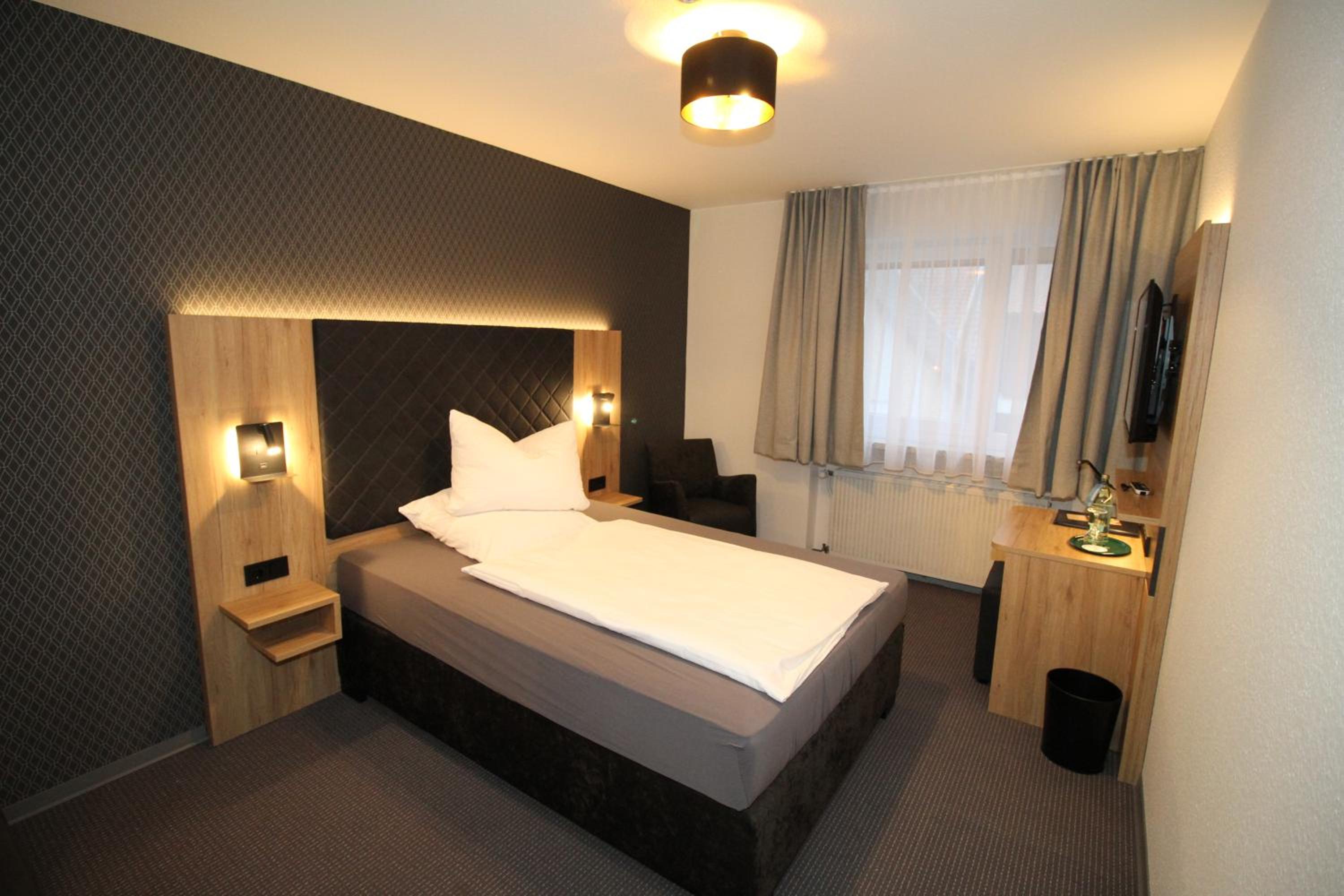 Single Room photo 2