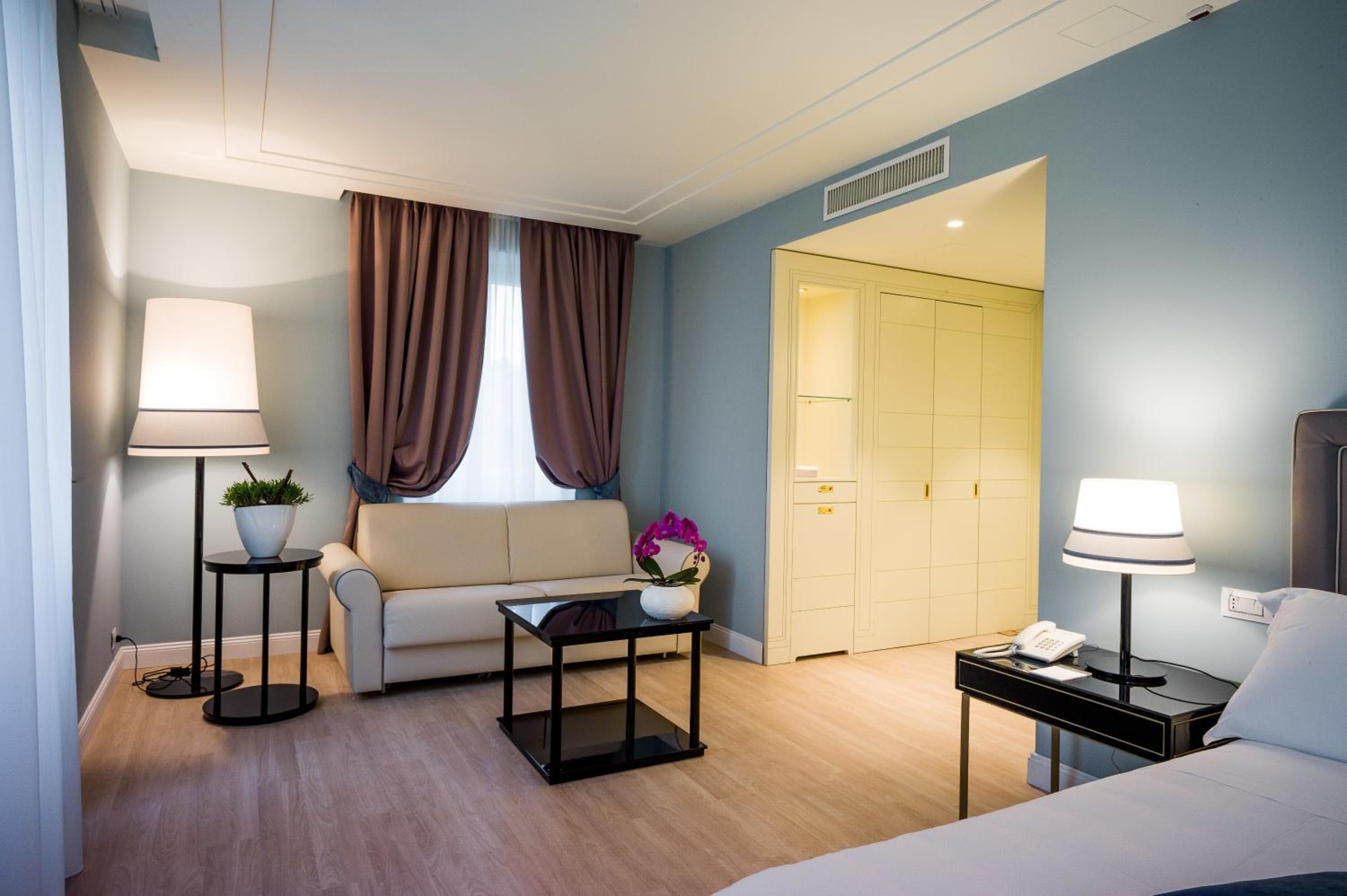 Deluxe Double Room - Photo 1