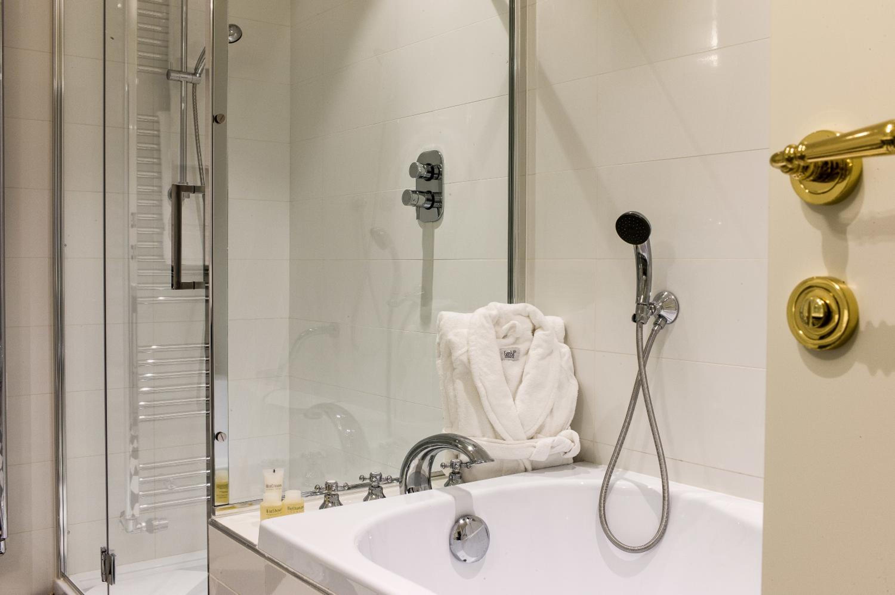 Deluxe Double Room - Photo 7