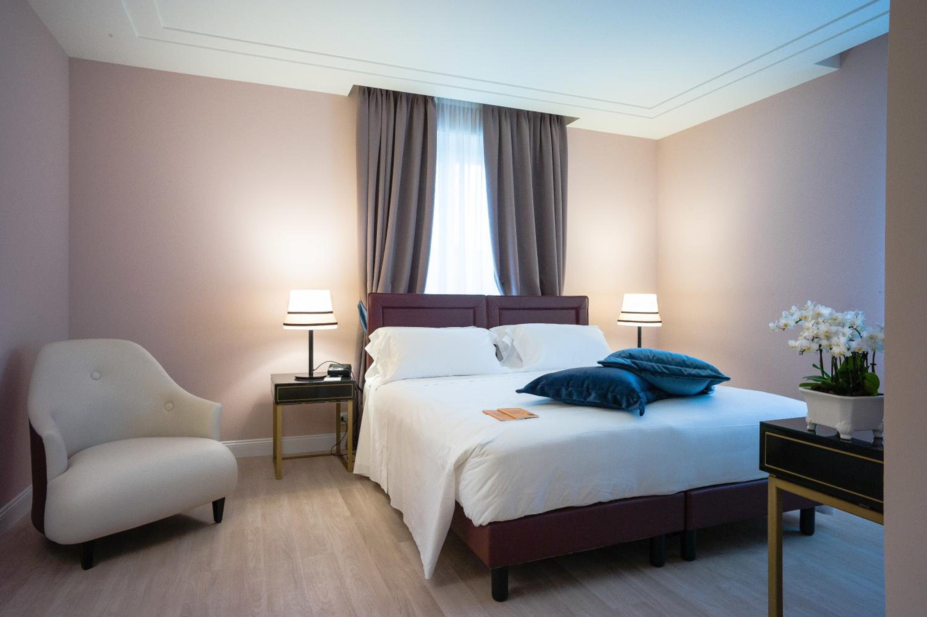 Double Room - Photo 4