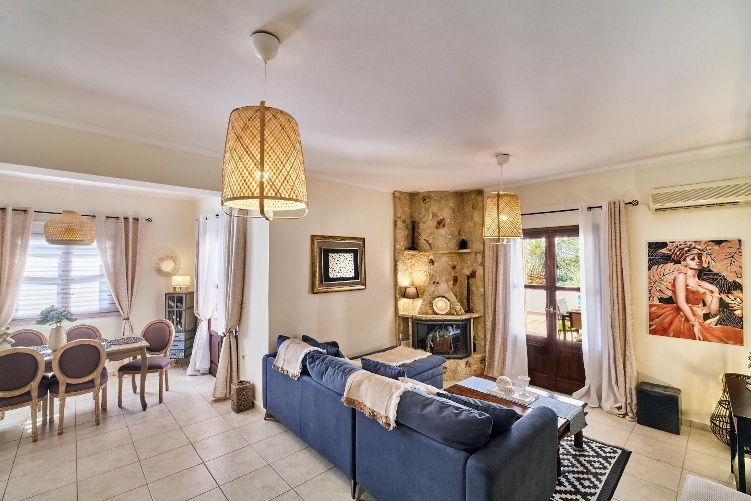Villa photo 2