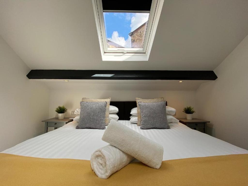 One-Bedroom Apartment - Photo 9