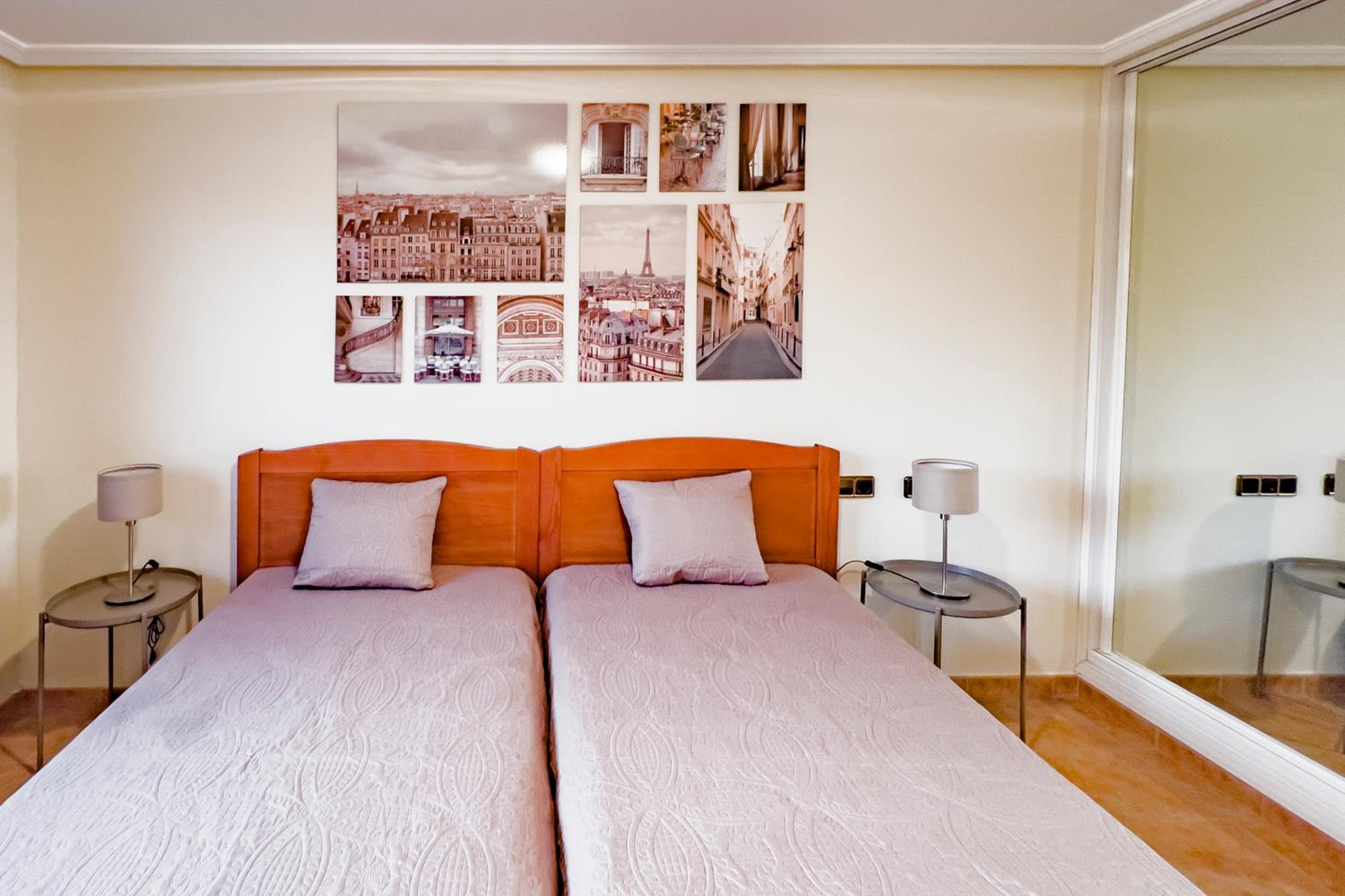 One-Bedroom Apartment photo 1