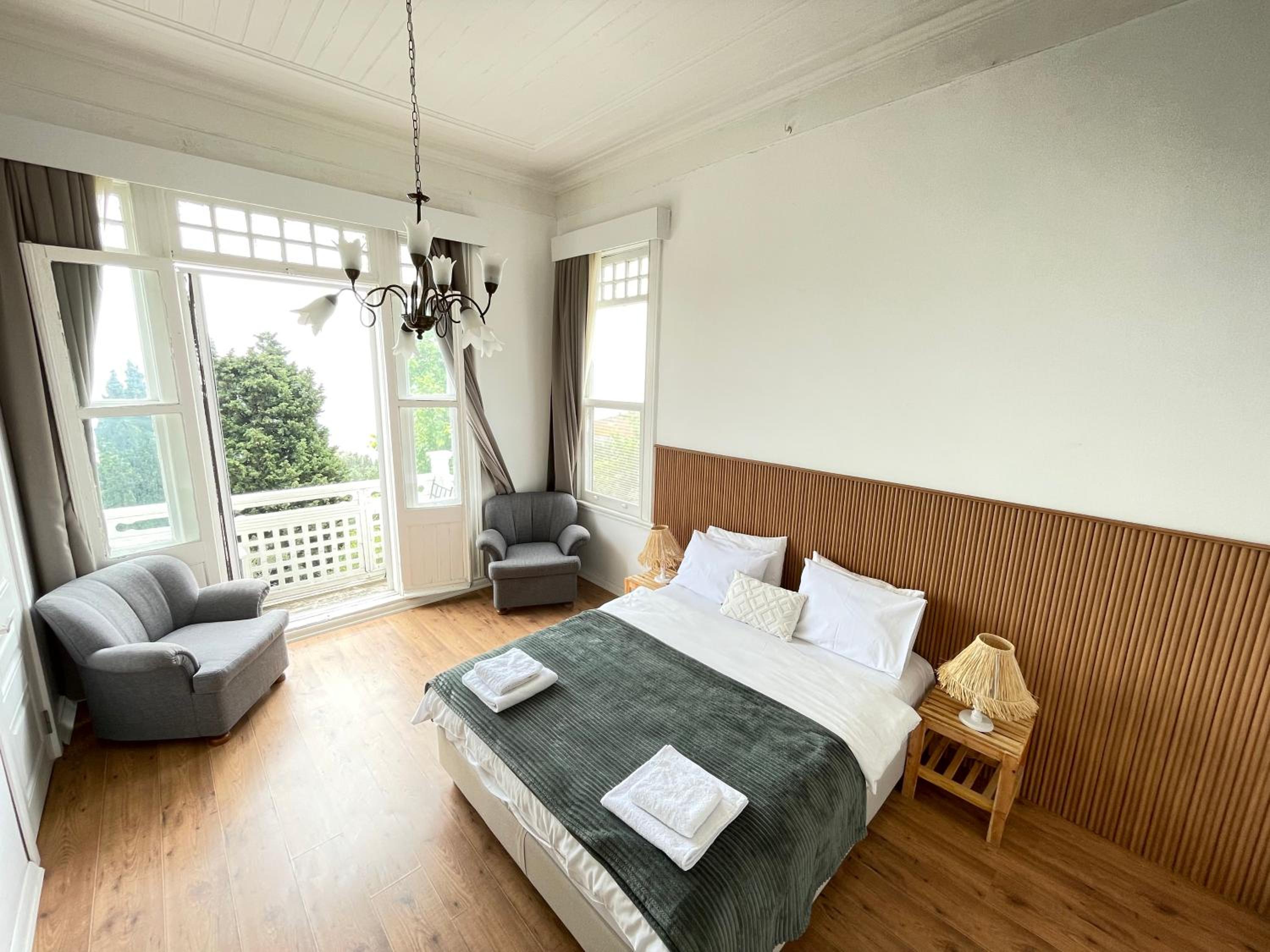 Deluxe Double Room with Sea View photo 2