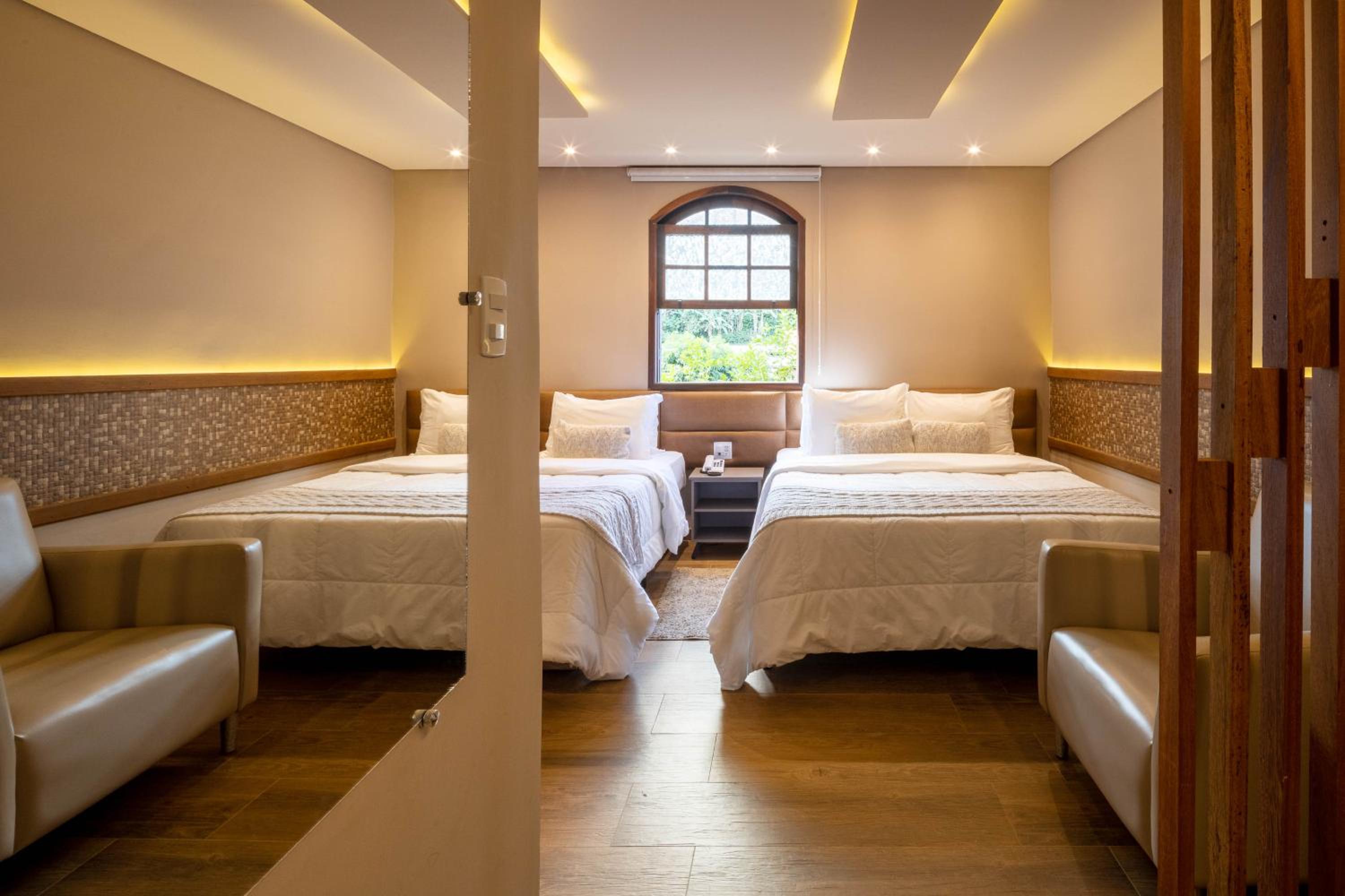 Luxury Quadruple Room photo 2
