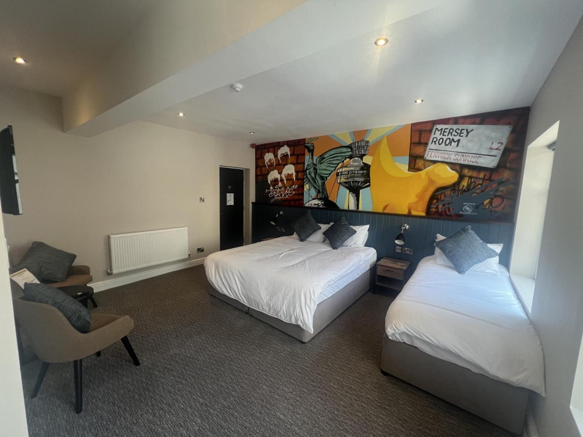Triple Room with Bath photo 2