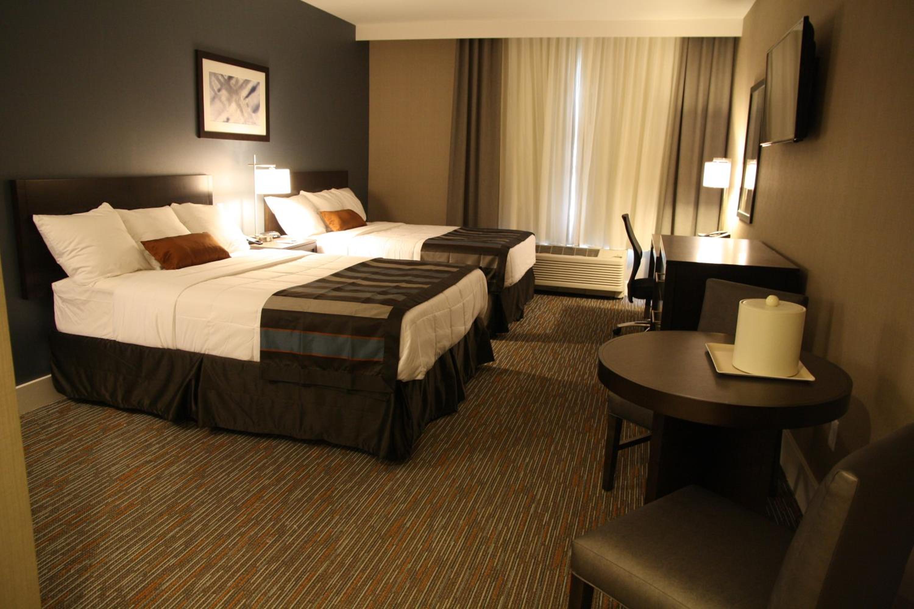 Queen Room with Two Queen Beds - Non-Smoking