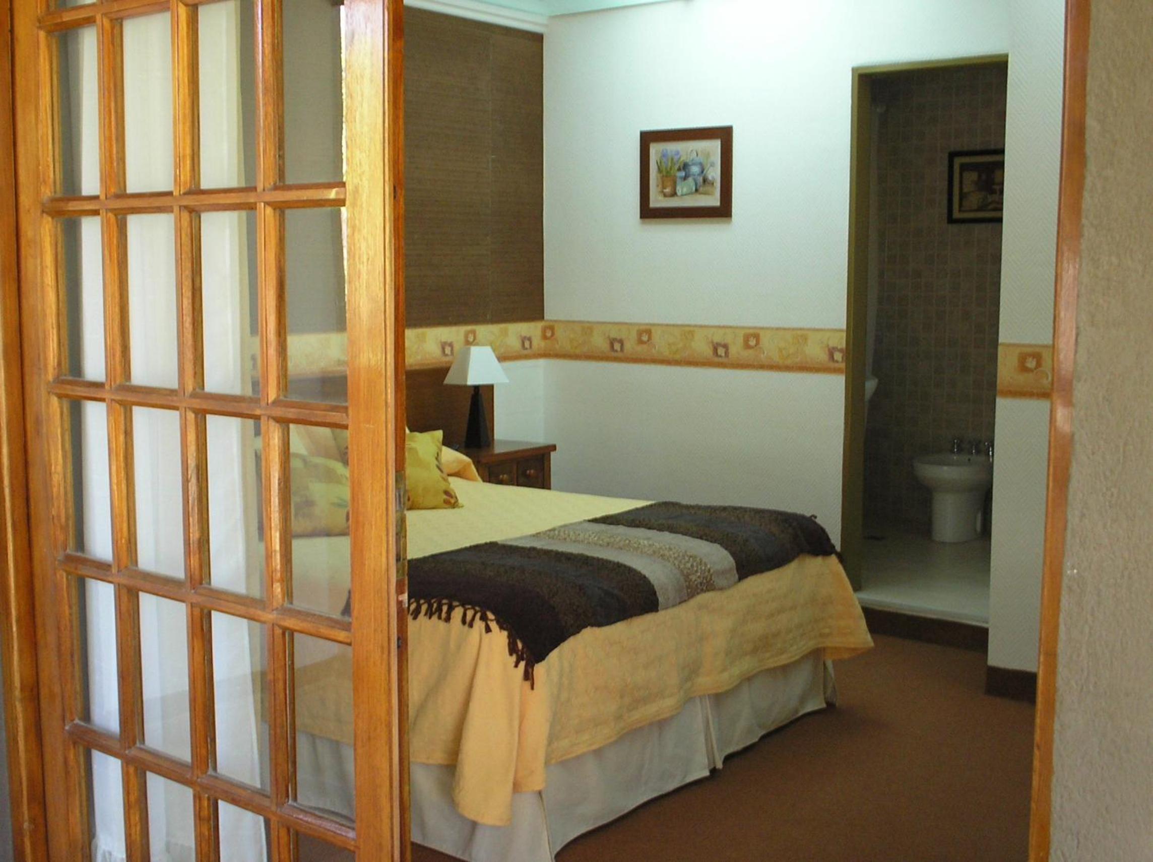 Standard Double or Twin Room photo 3