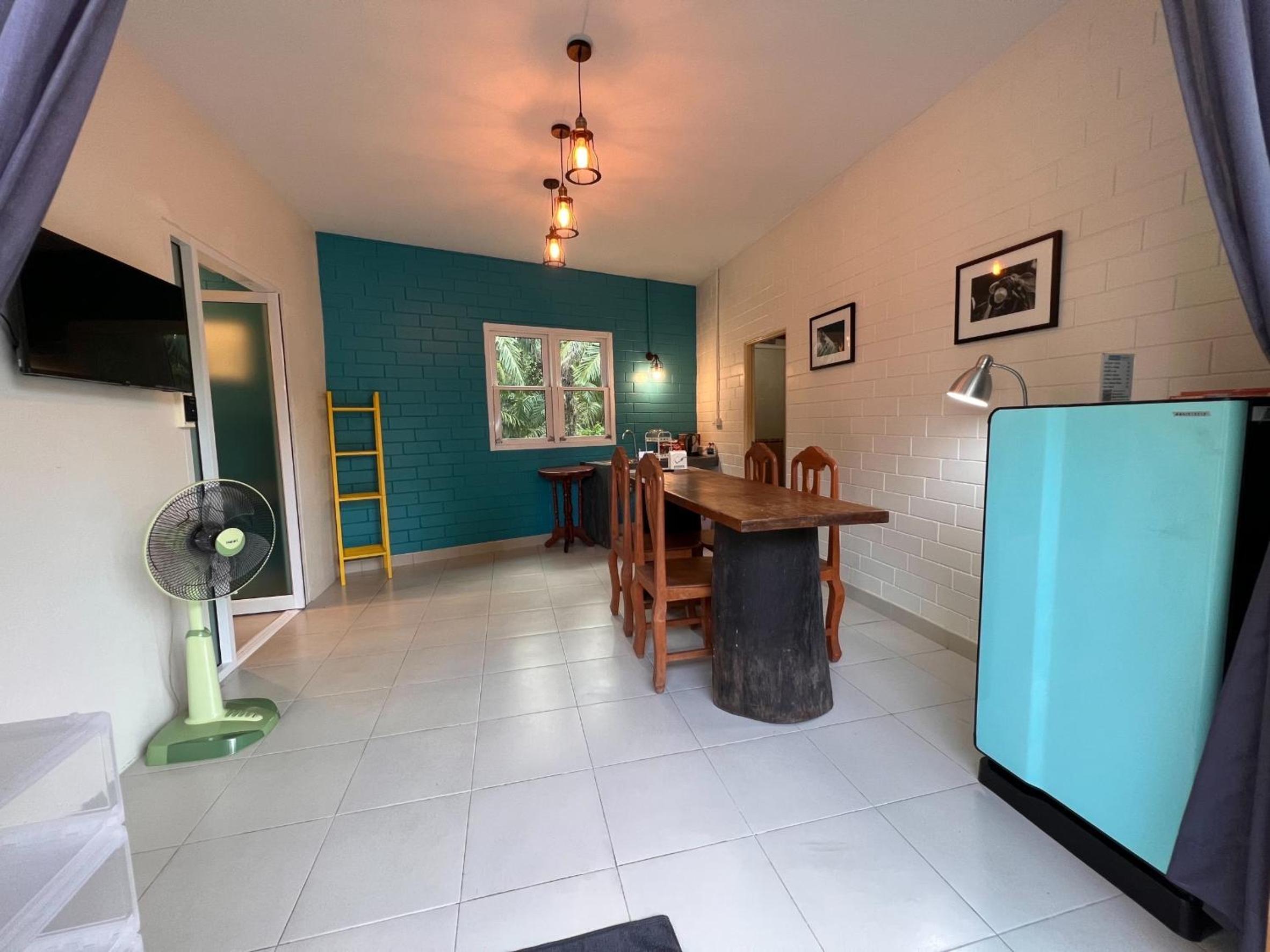 Standard Family Room - Photo 10