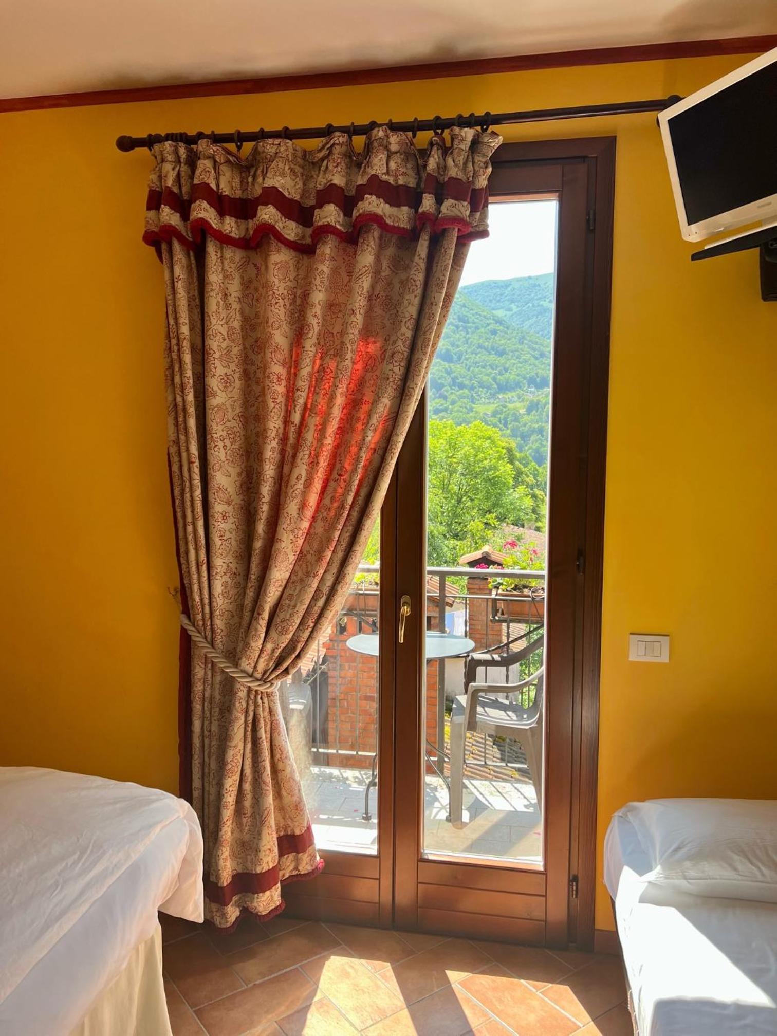 Double Room with Extra Bed - Photo 1