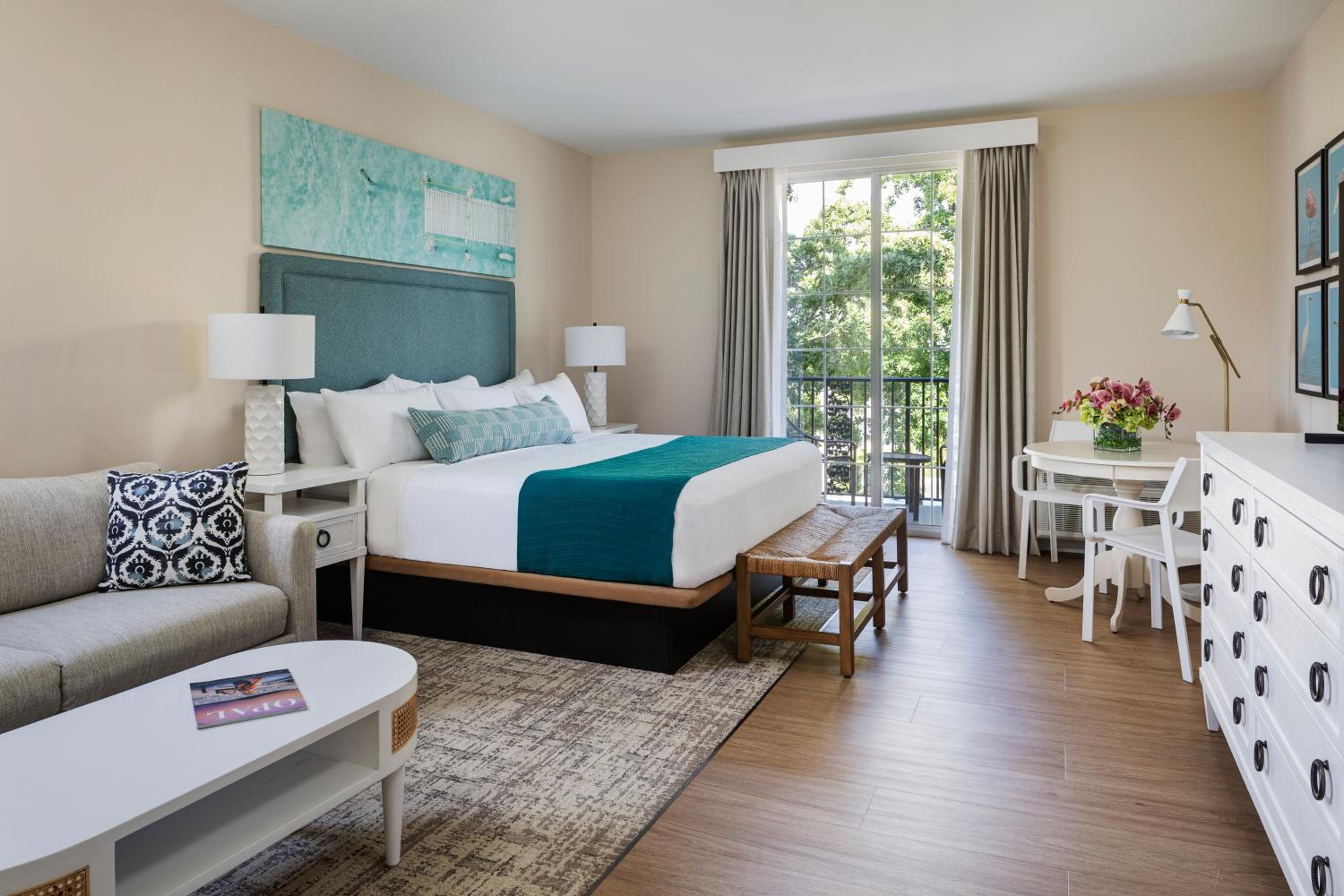 Deluxe Superior King Room with Balcony